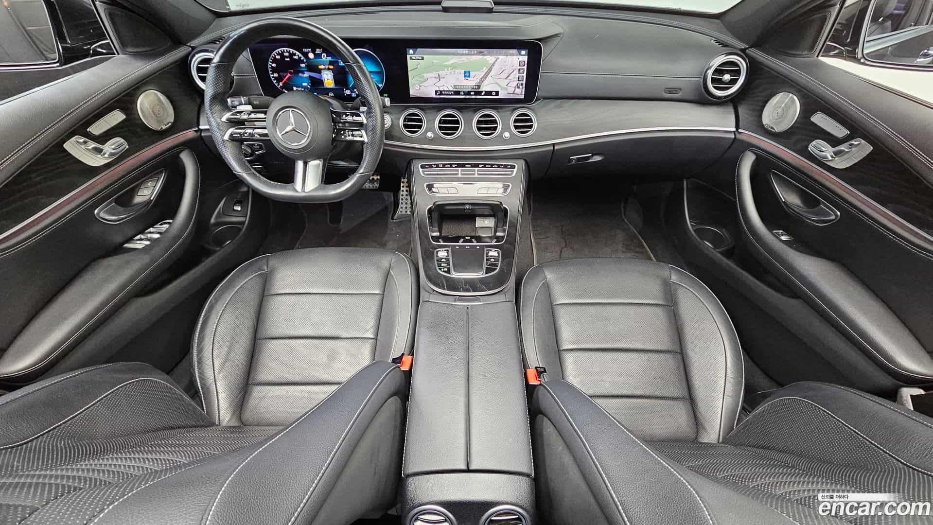 E-Class Mercedes-Benz 2022.0-INNER-007