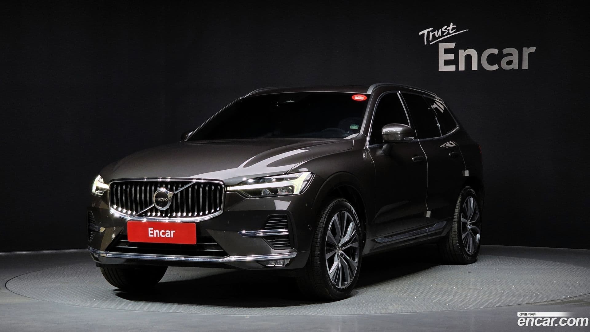 Main__Slider__Photo:XC60 Volvo 2022.4-0