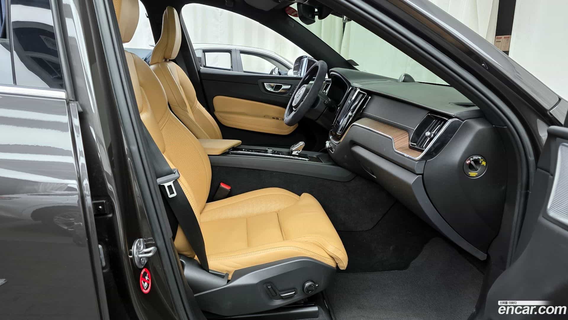 XC60 Volvo 2022.4-OPTION-015