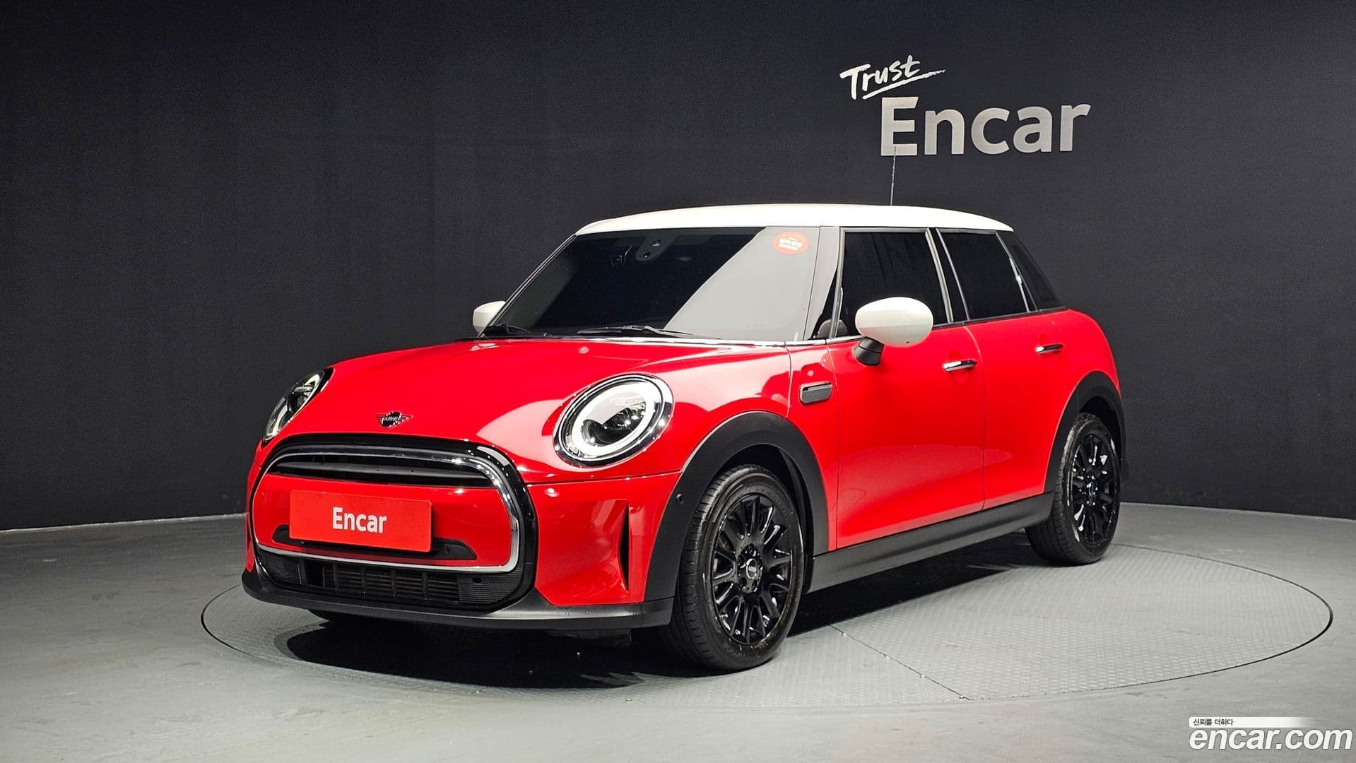 Main__Slider__Photo:Cooper Mini 2023.10-0