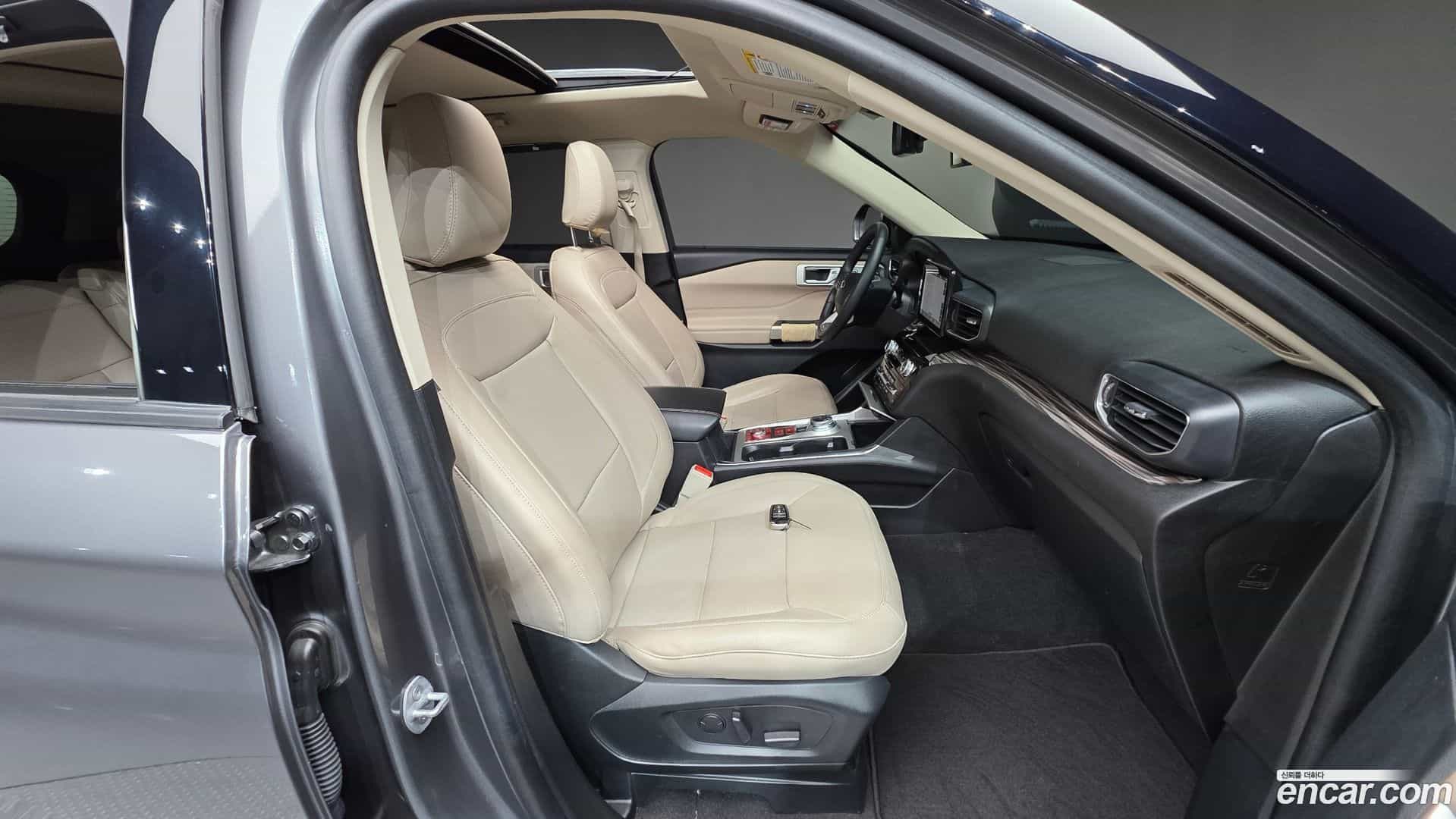 Explorer Ford 2023.11-INNER-010