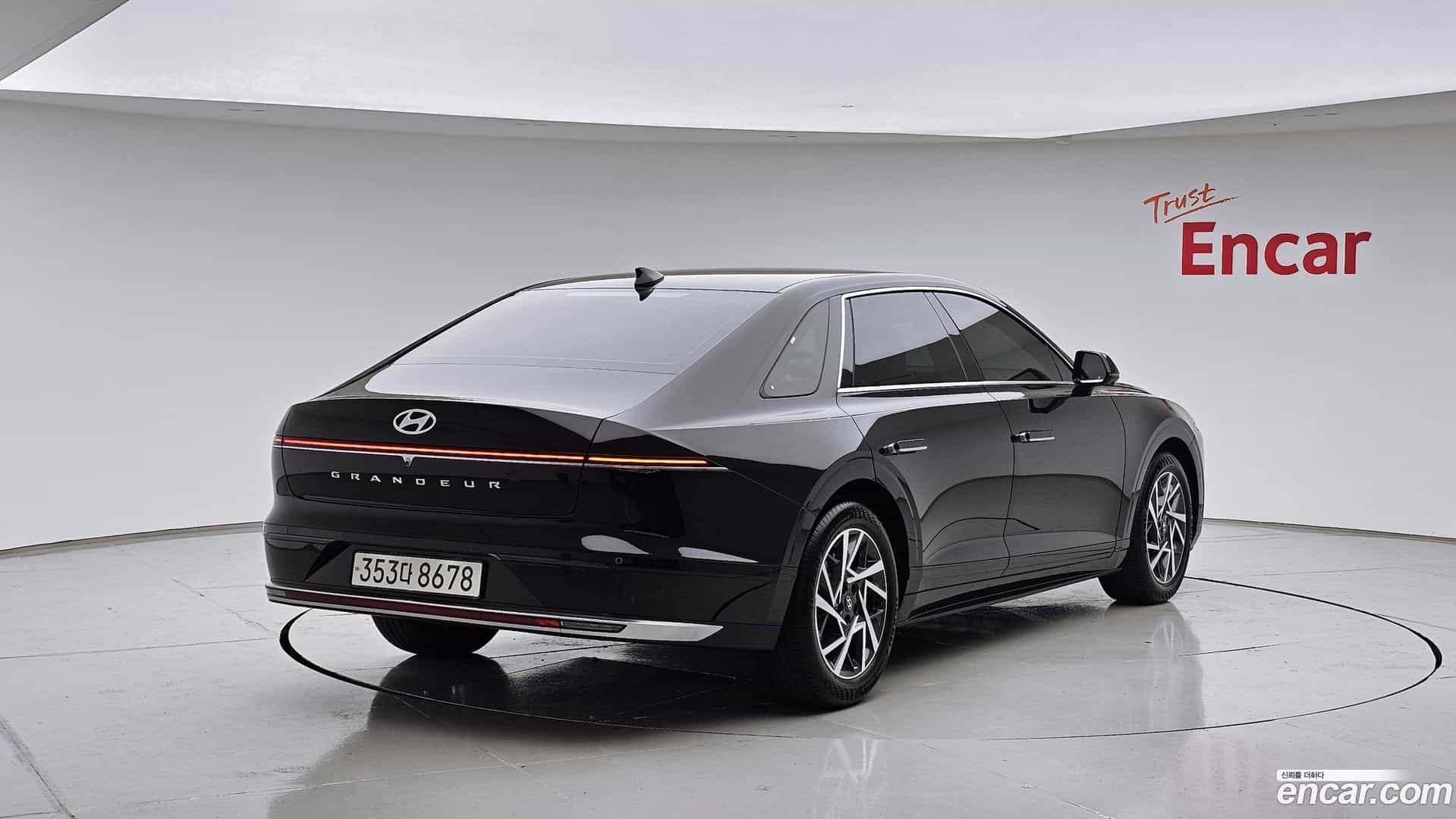 Grandeur Hyundai 2023.4-OUTER-002