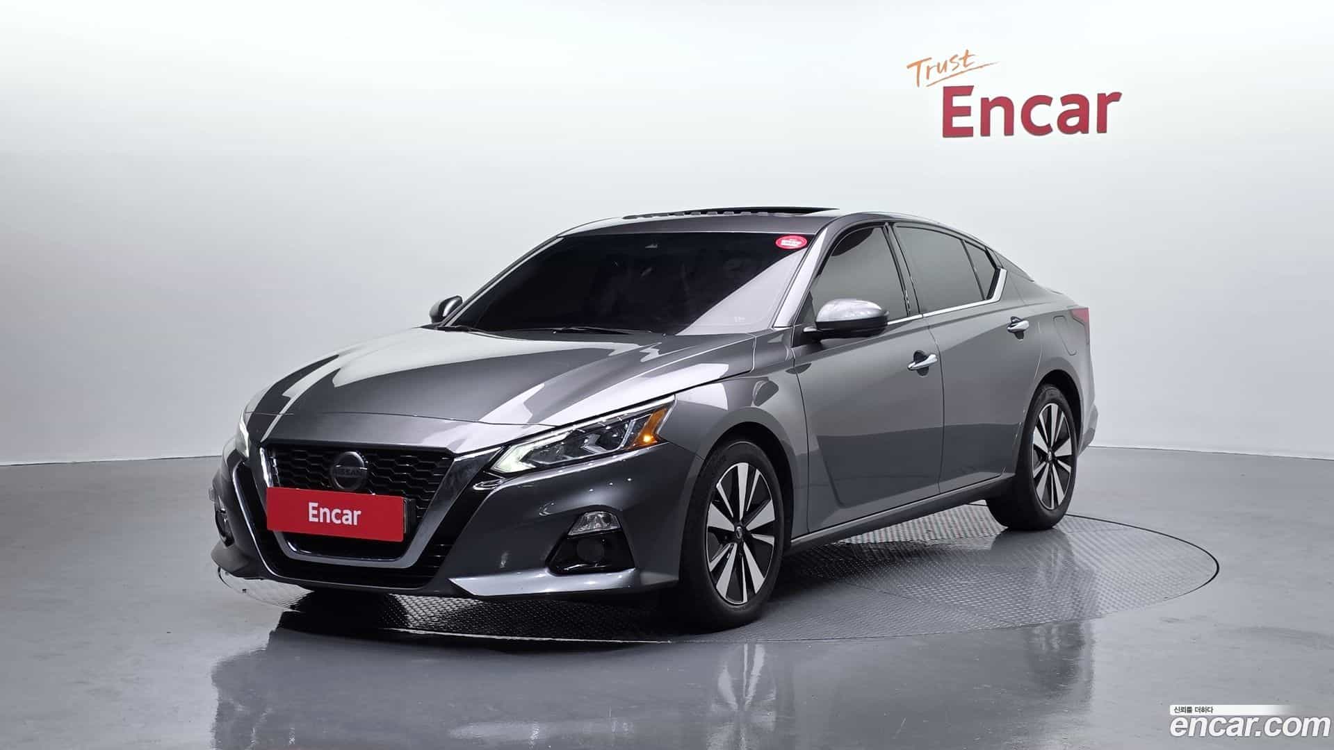 Altima Nissan 2019.11-OUTER-001