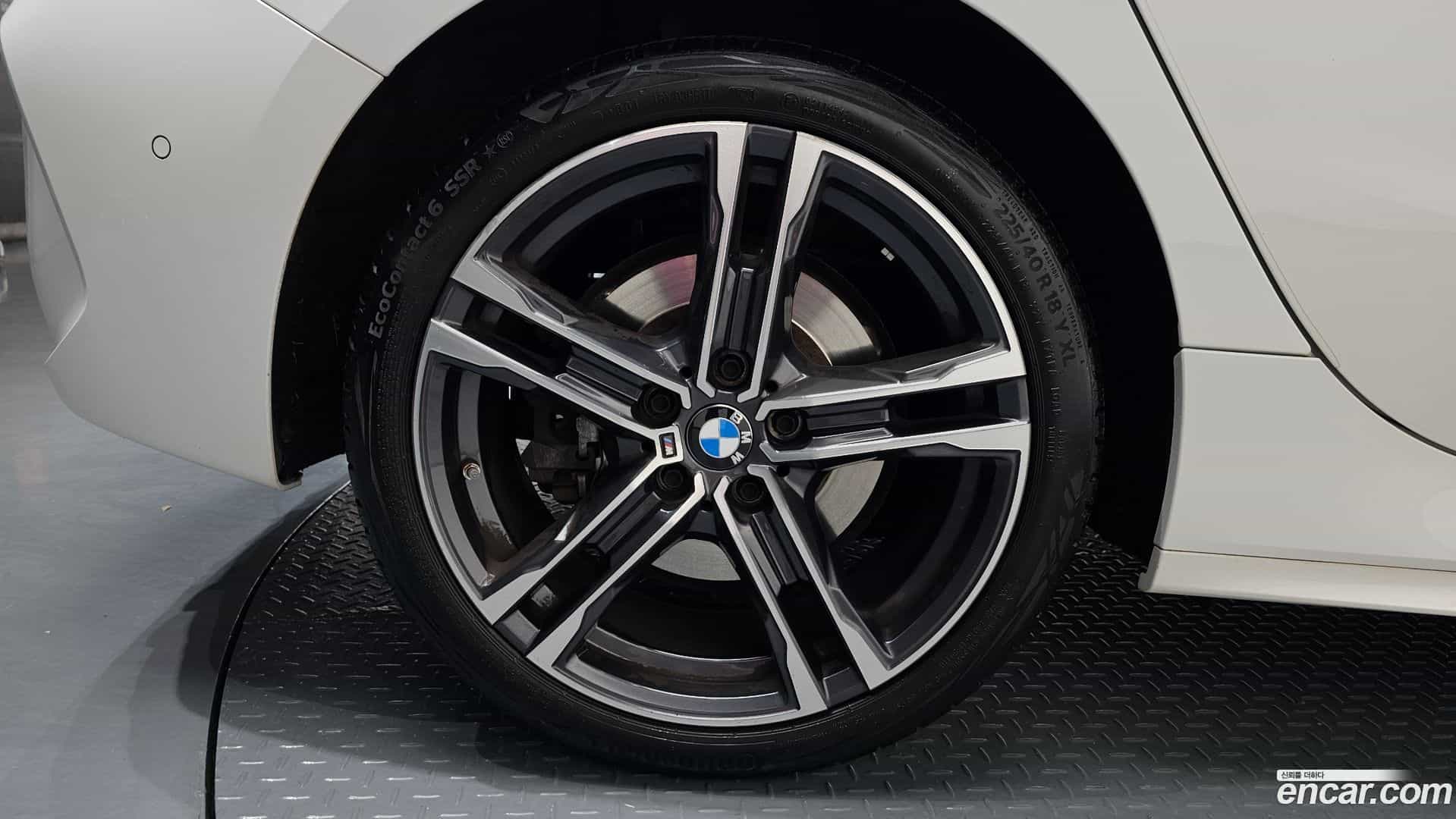 1-Series BMW 2023.9-OUTER-005