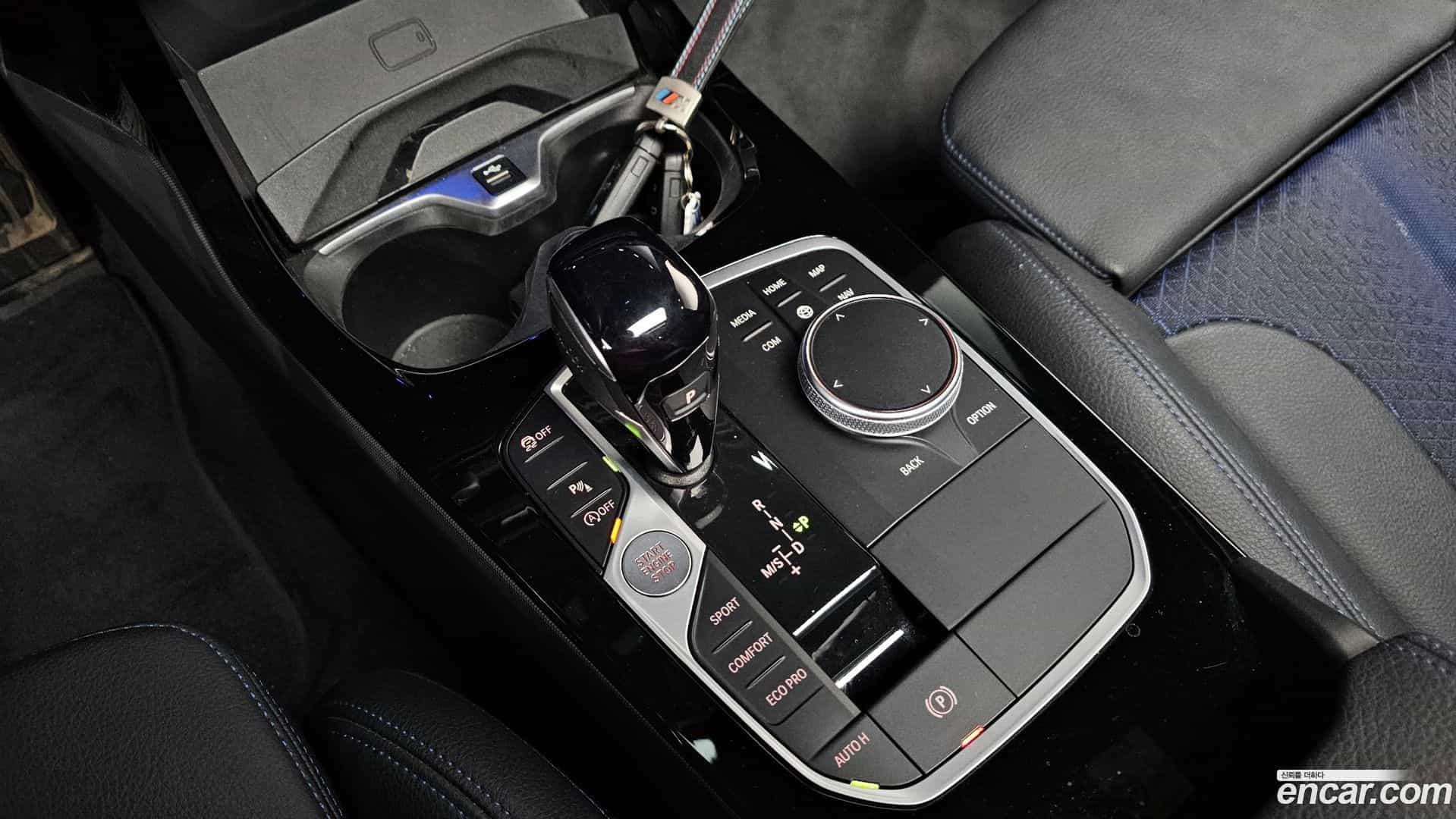 1-Series BMW 2023.9-INNER-009