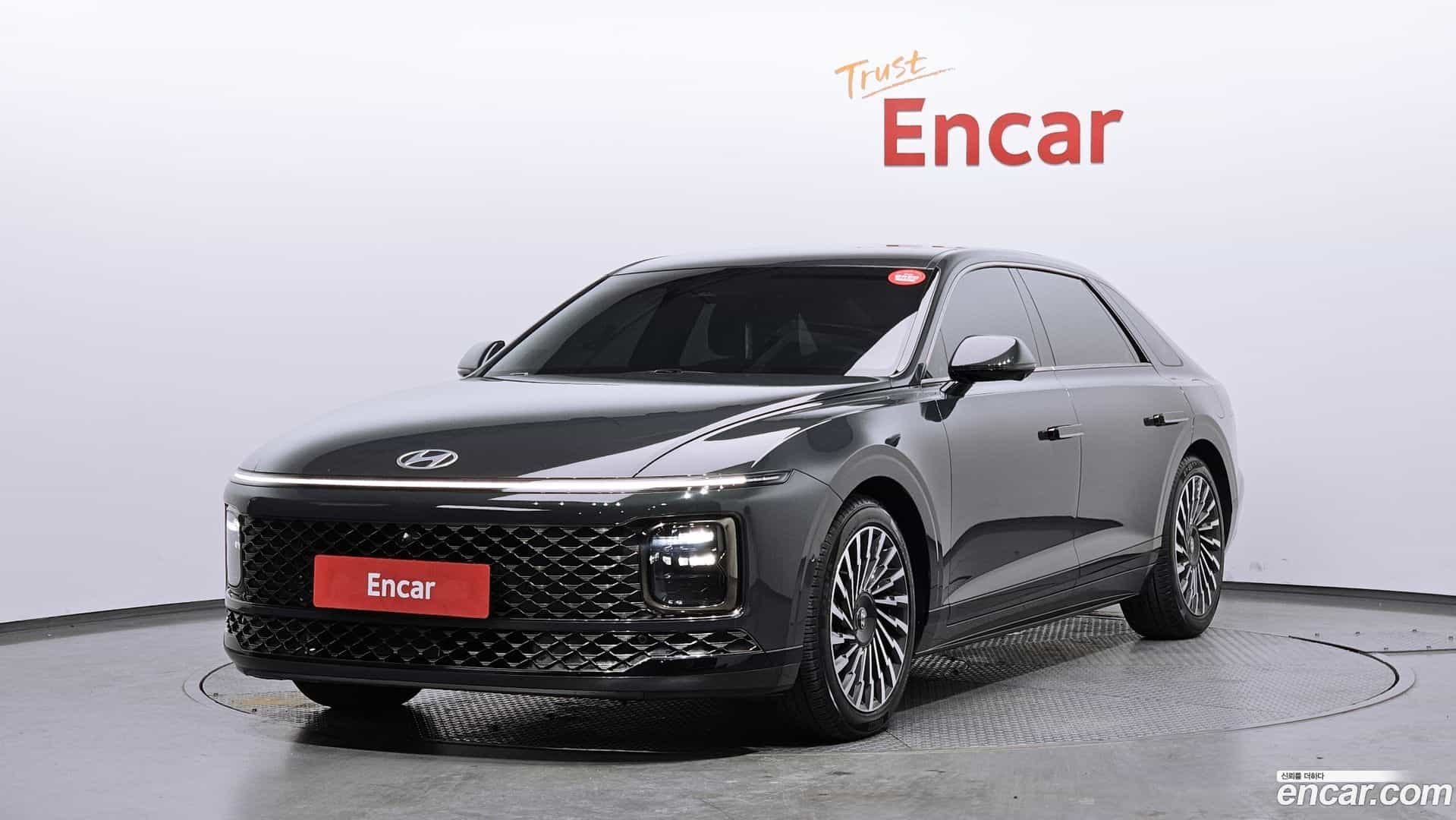 Grandeur Hyundai 2023.0-OUTER-001