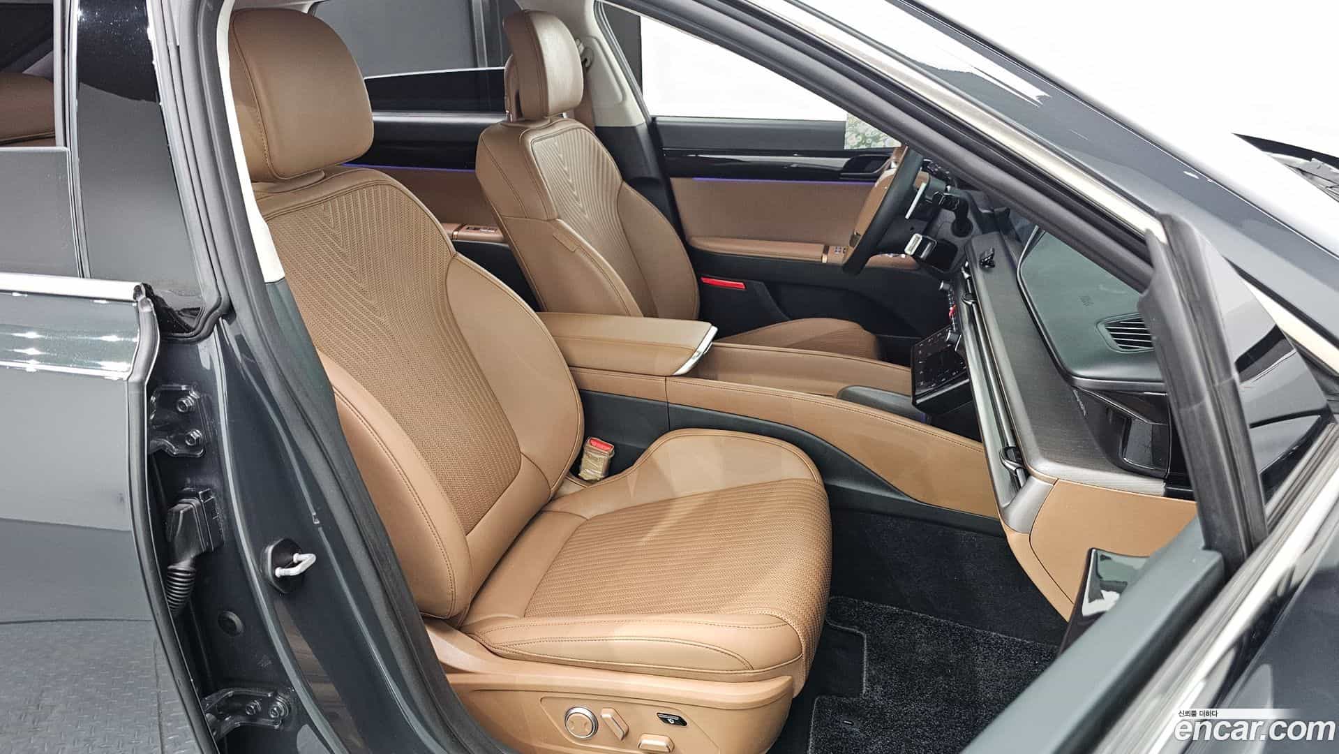 Grandeur Hyundai 2023.0-INNER-010