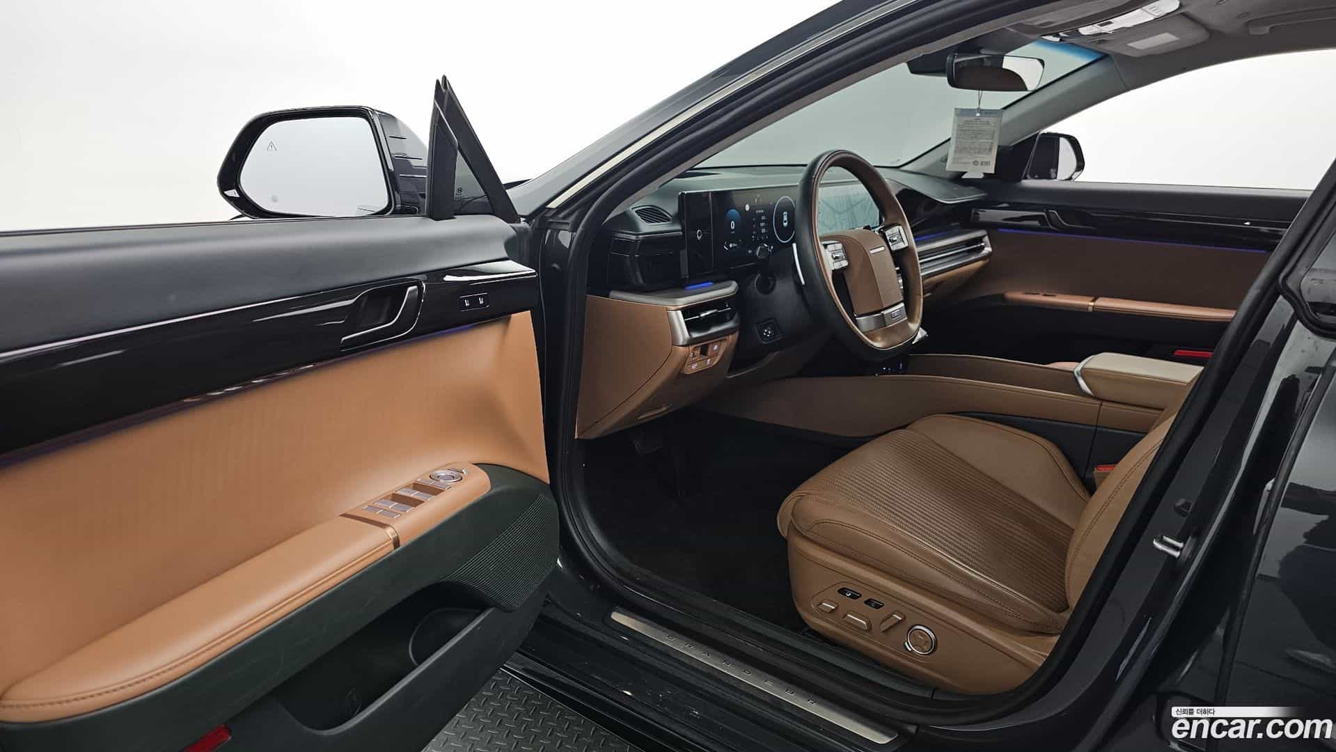 Grandeur Hyundai 2023.0-OPTION-015