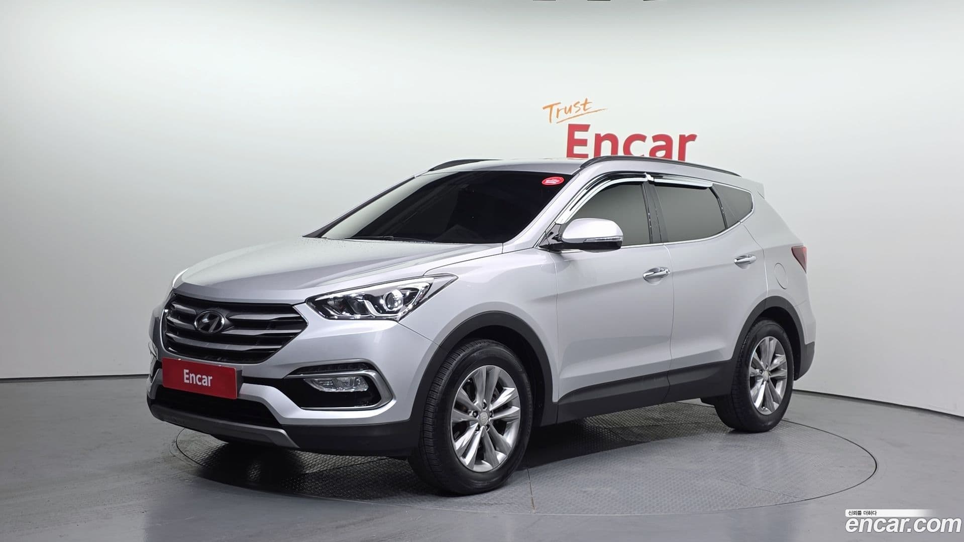 Main__Slider__Photo:Santafe Hyundai 2016.6-0