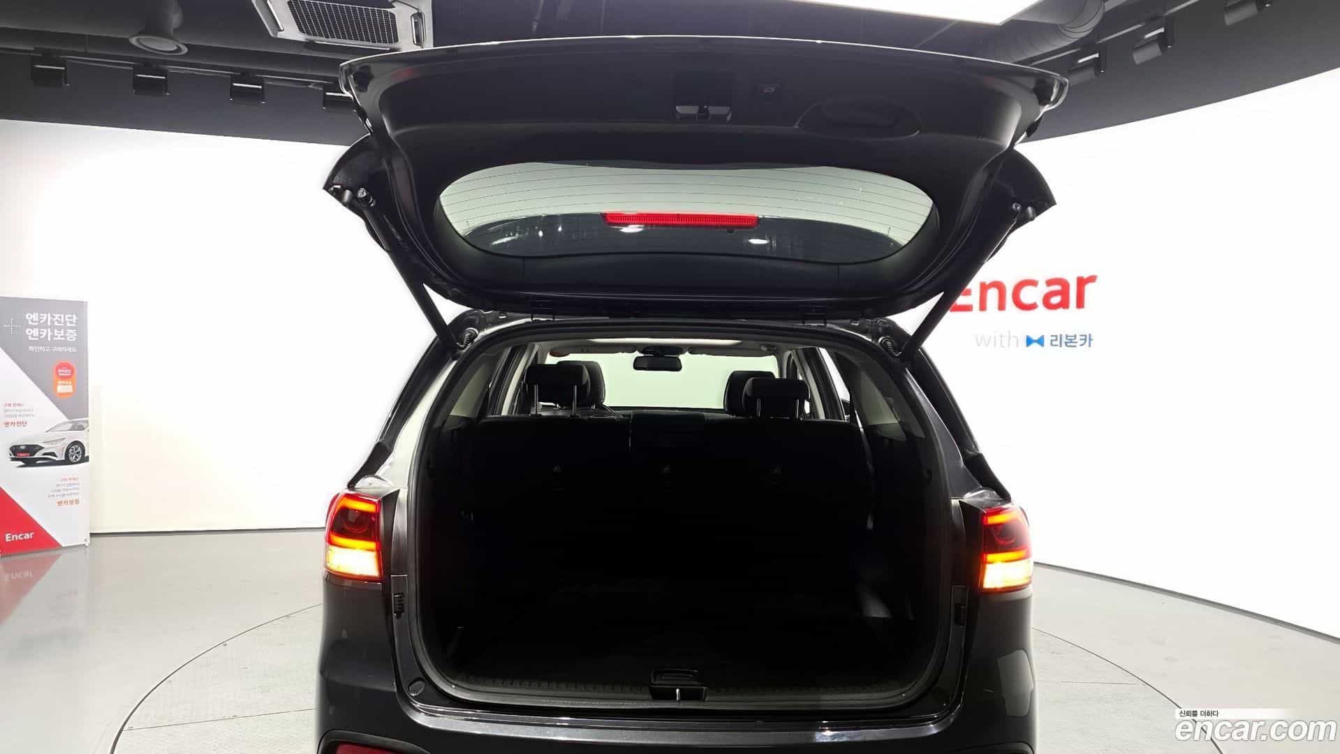 Sorento Kia 2016.8-OPTION-024