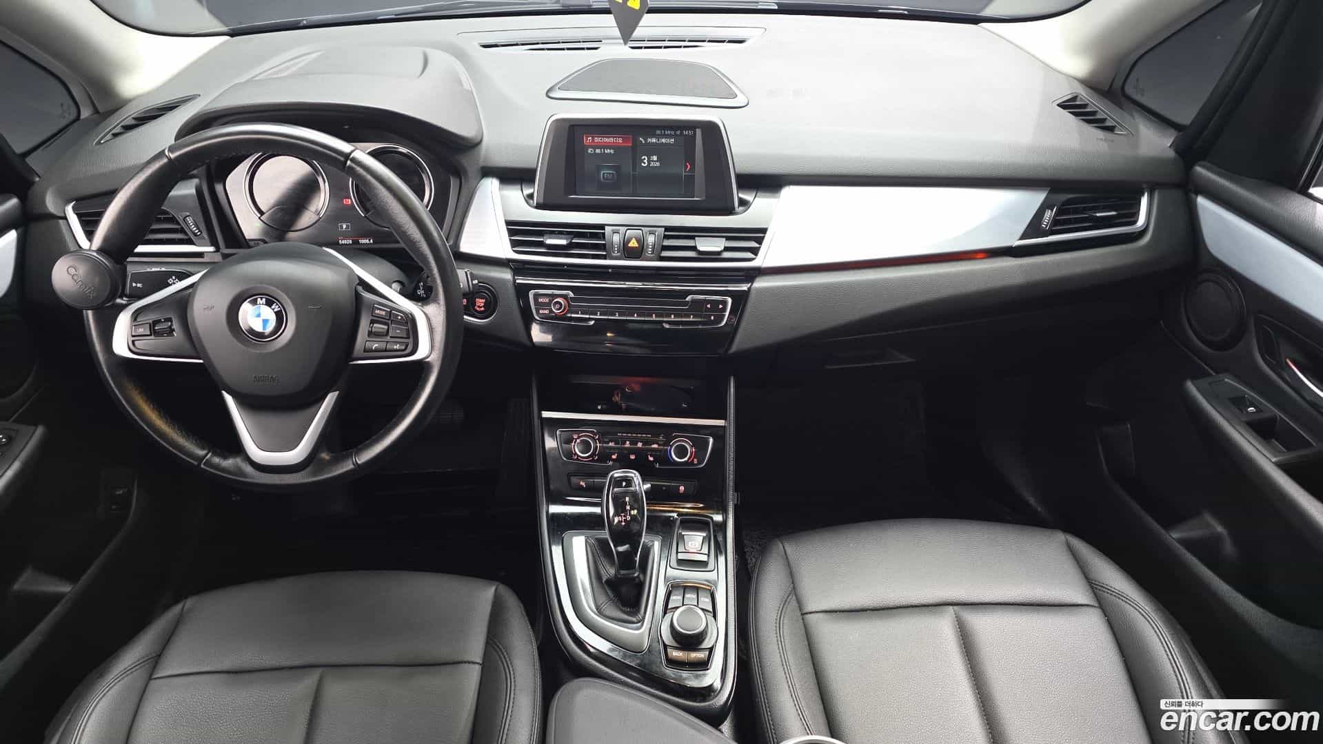 2-Series BMW 2019.7-INNER-007