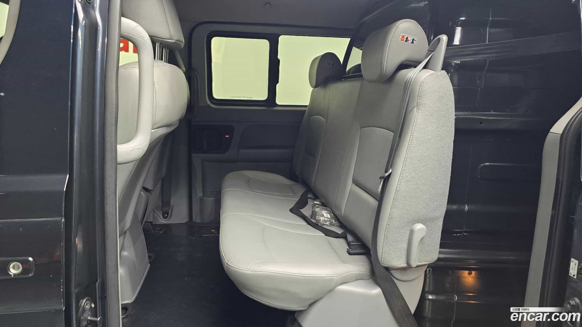 Starex Hyundai 2021.1-OPTION-016