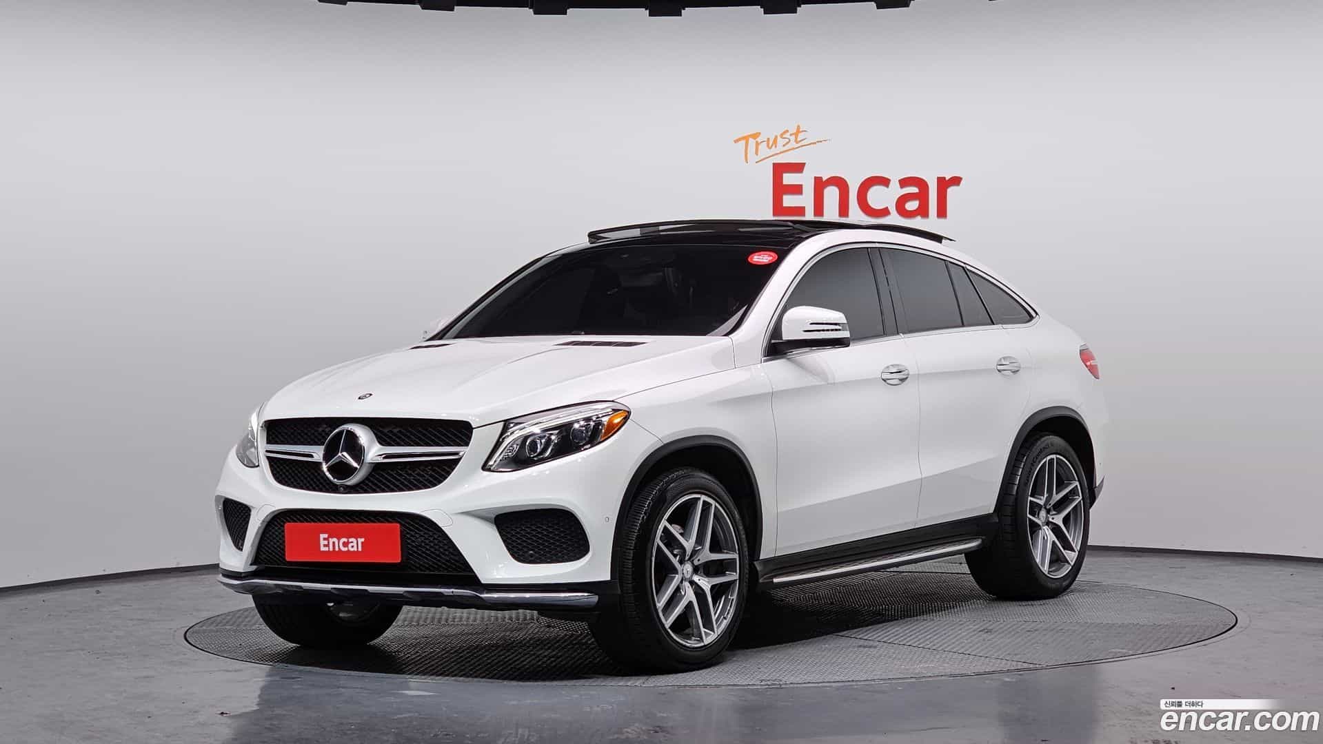GLE-Class Mercedes-Benz 2017.2-OUTER-001