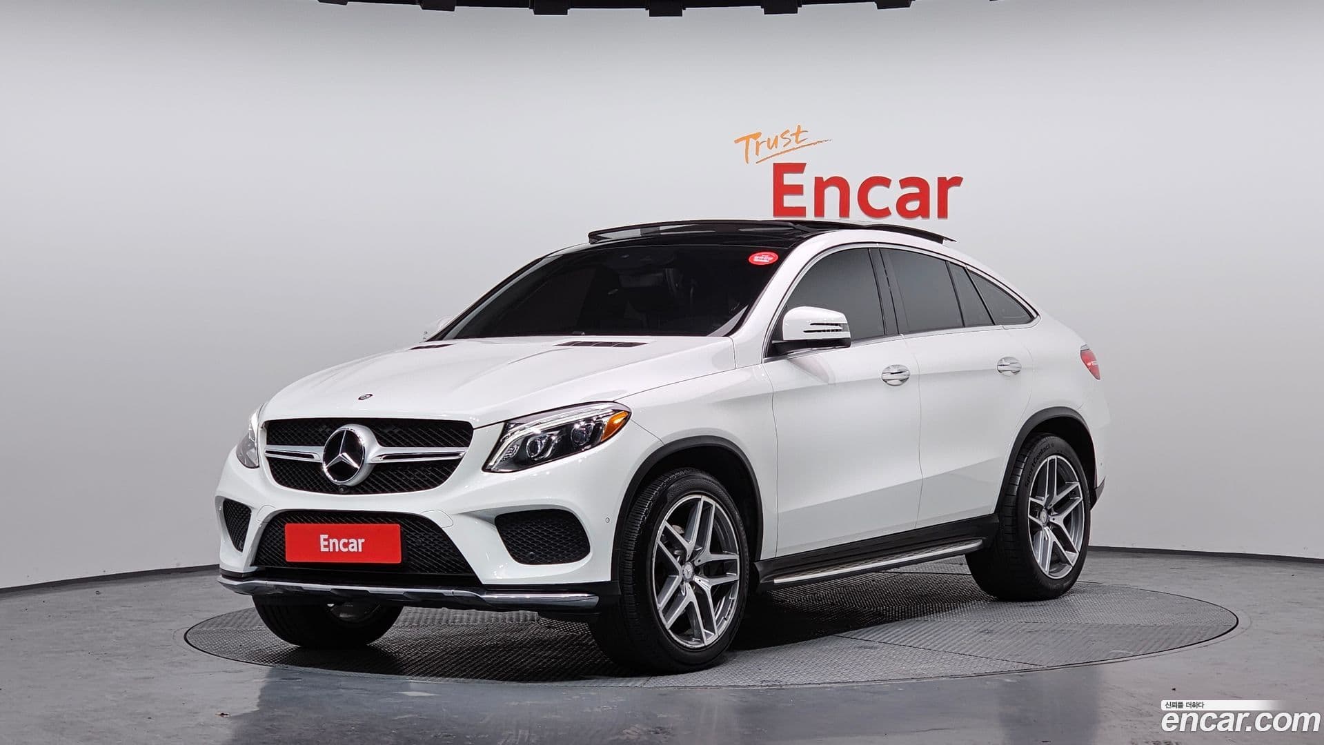 Main__Slider__Photo:GLE-Class Mercedes-Benz 2017.2-0