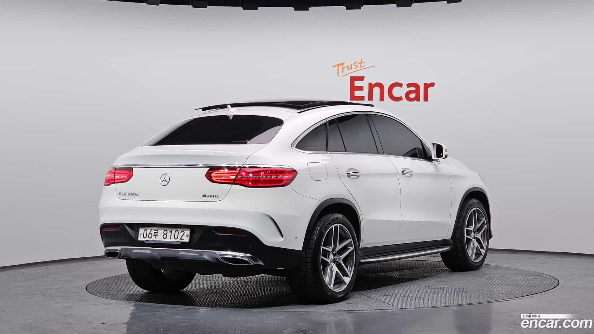GLE-Class Mercedes-Benz 2017.2-OUTER-002