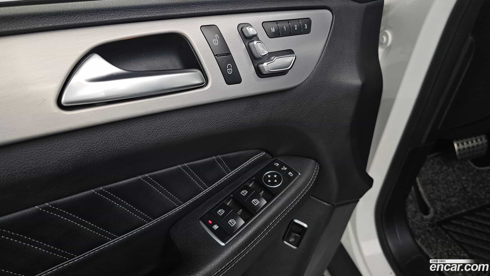 GLE-Class Mercedes-Benz 2017.2-OPTION-021