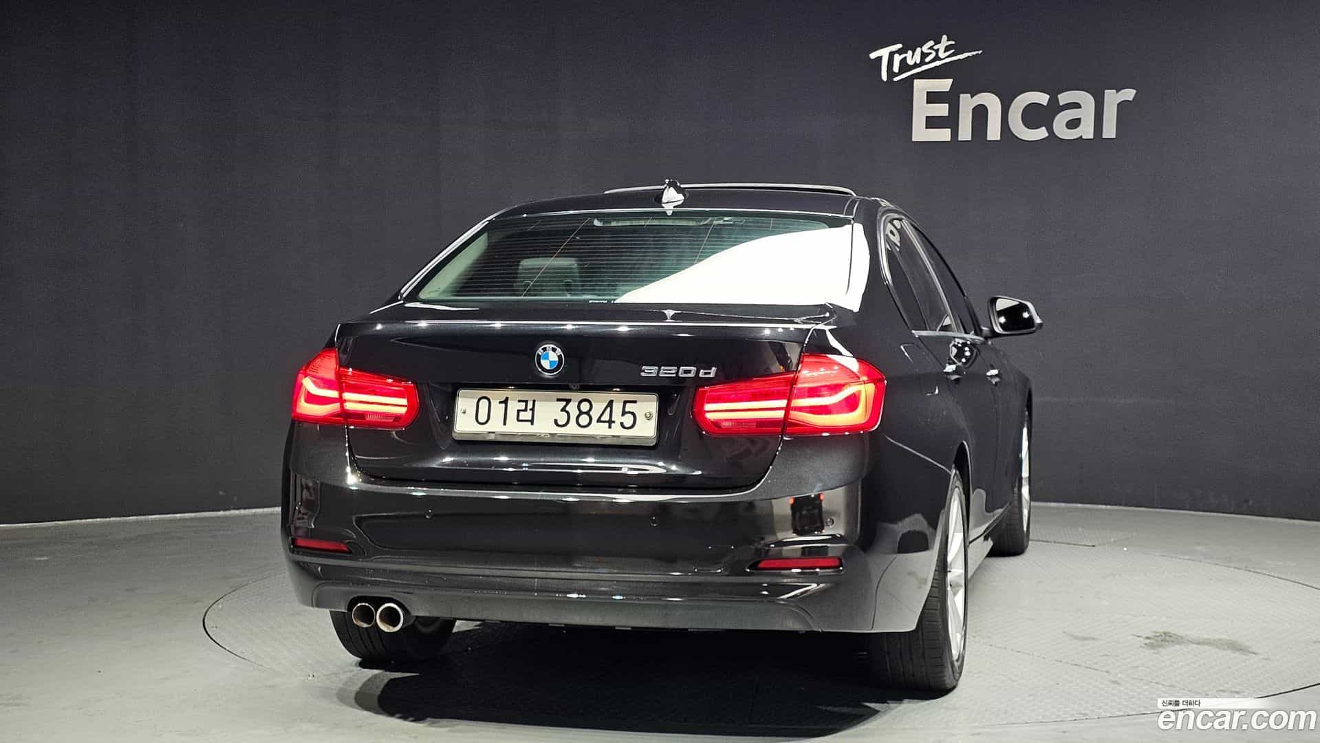 3-Series BMW 2017.5-OUTER-004