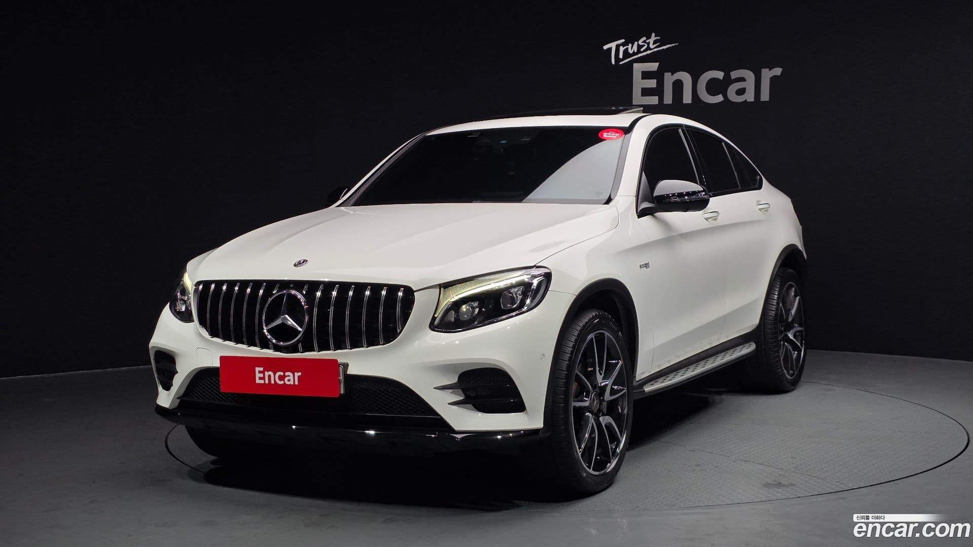 Main__Slider__Photo:GLC-Class Mercedes-Benz 2019.11-0
