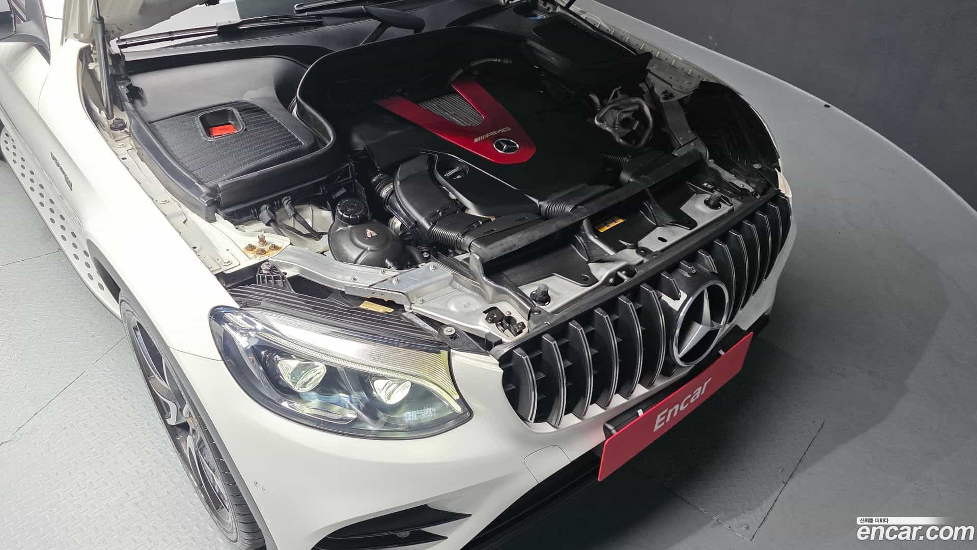 GLC-Class Mercedes-Benz 2019.11-INNER-006