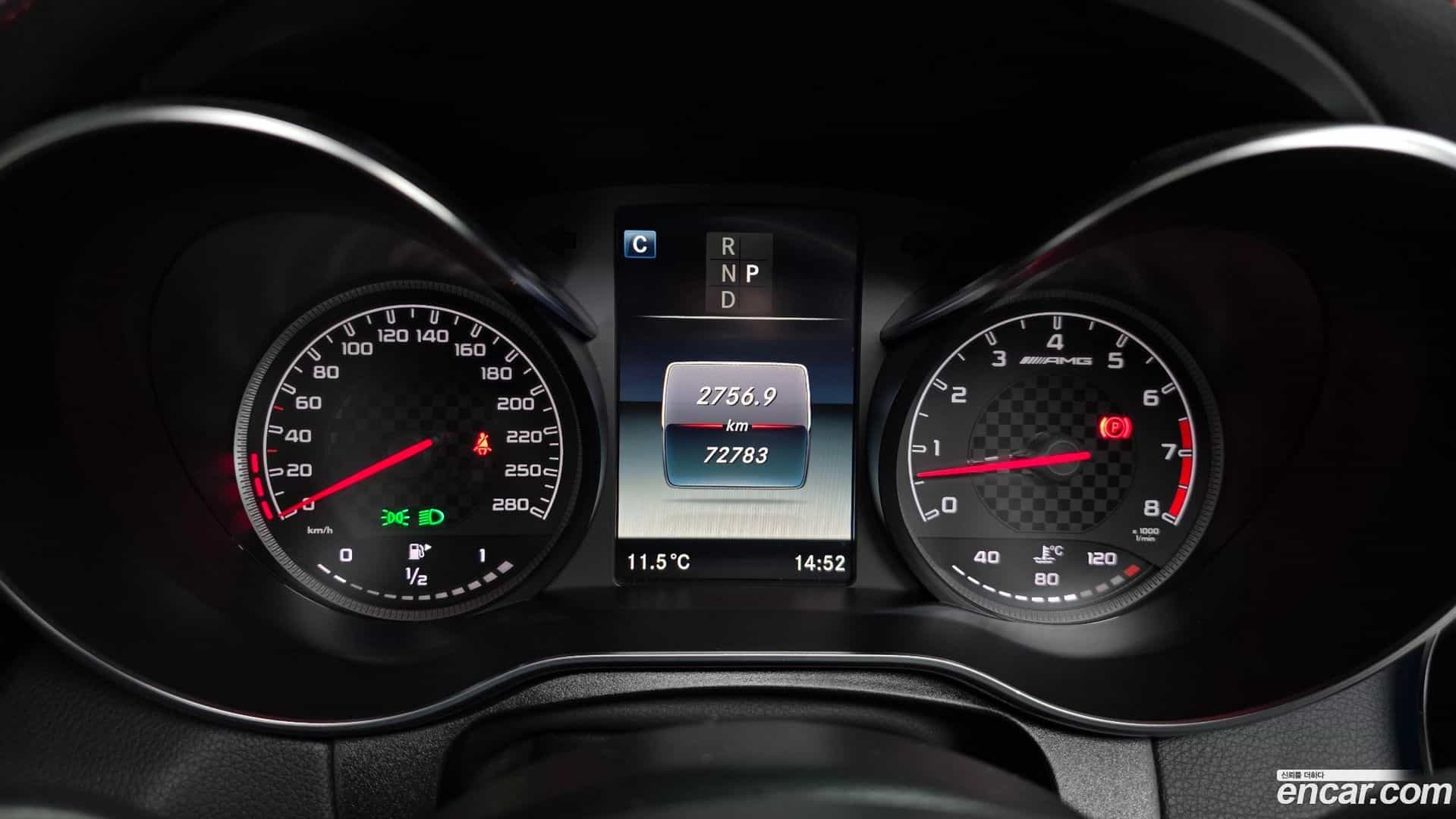 GLC-Class Mercedes-Benz 2019.11-INNER-008