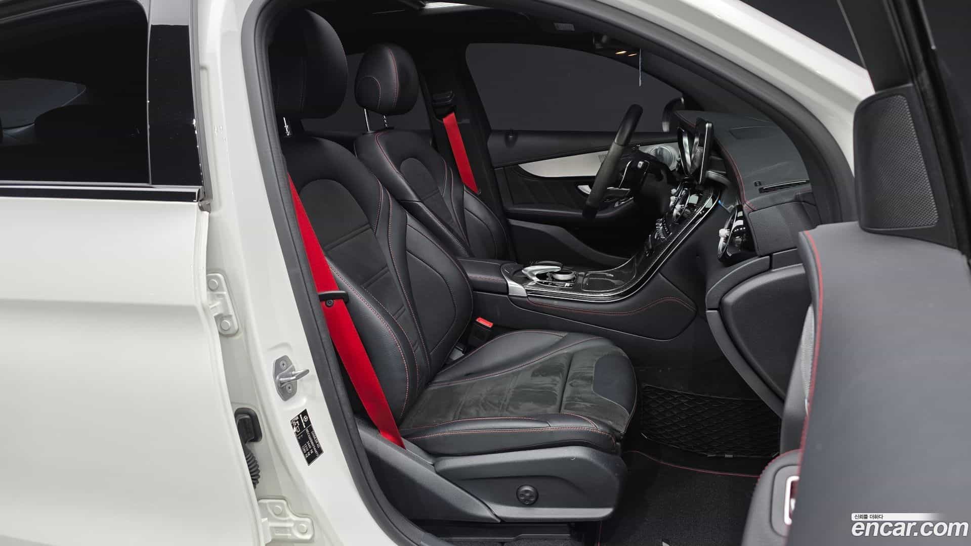 GLC-Class Mercedes-Benz 2019.11-OPTION-015
