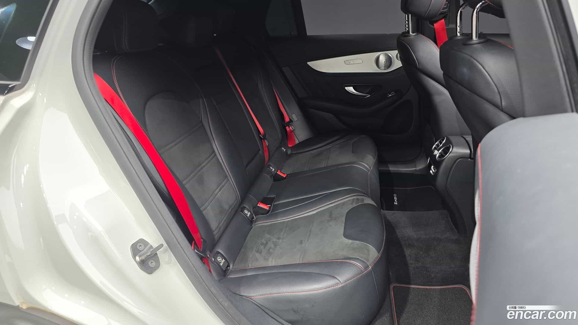 GLC-Class Mercedes-Benz 2019.11-OPTION-016