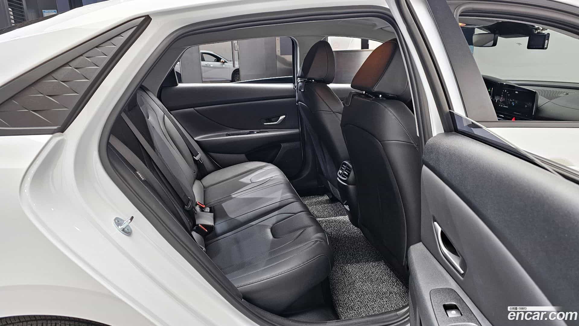 AVANTE Hyundai 2025.4-OPTION-016