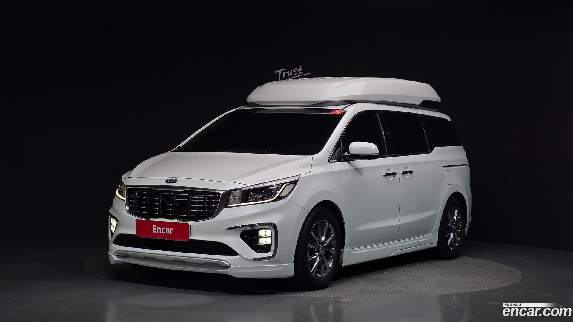 Main__Slider__Photo:Canival Kia 2018.8-0