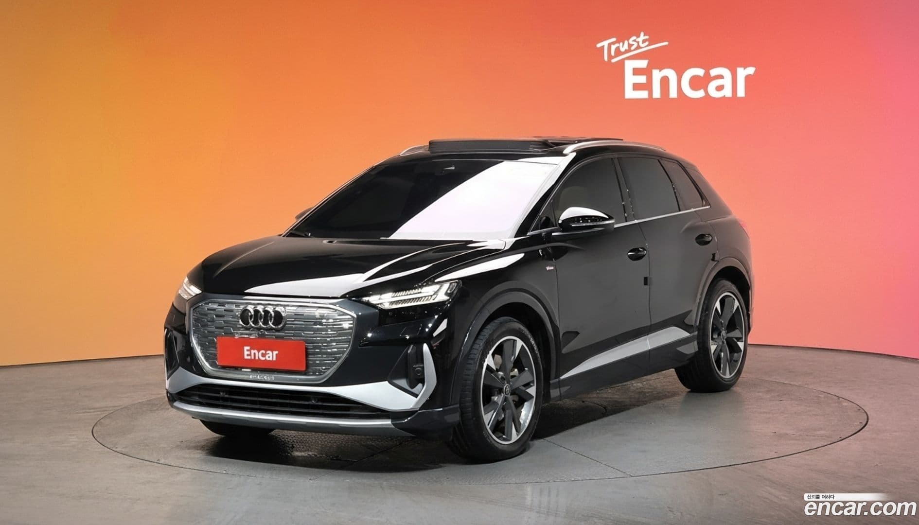 Main__Slider__Photo:Q4 e-tron Audi 2023.11-0