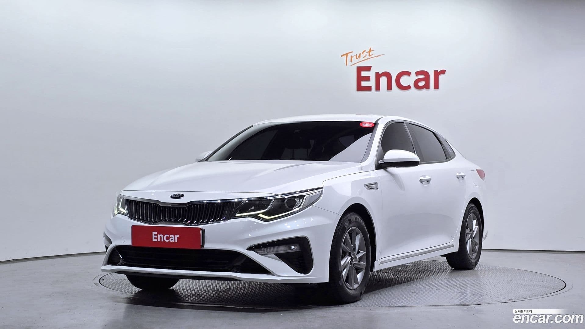 Main__Slider__Photo:K5 Kia 2019.2-0