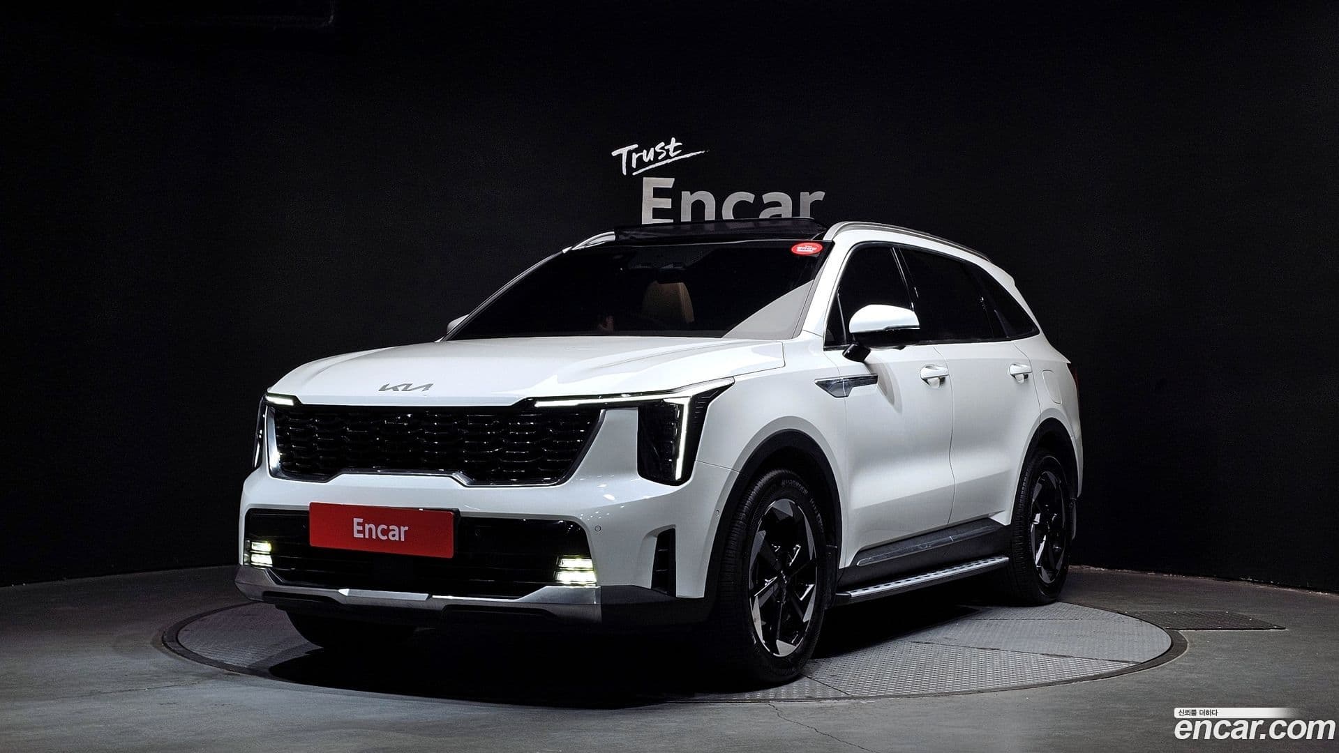 Main__Slider__Photo:Sorento Kia 2025.8-0