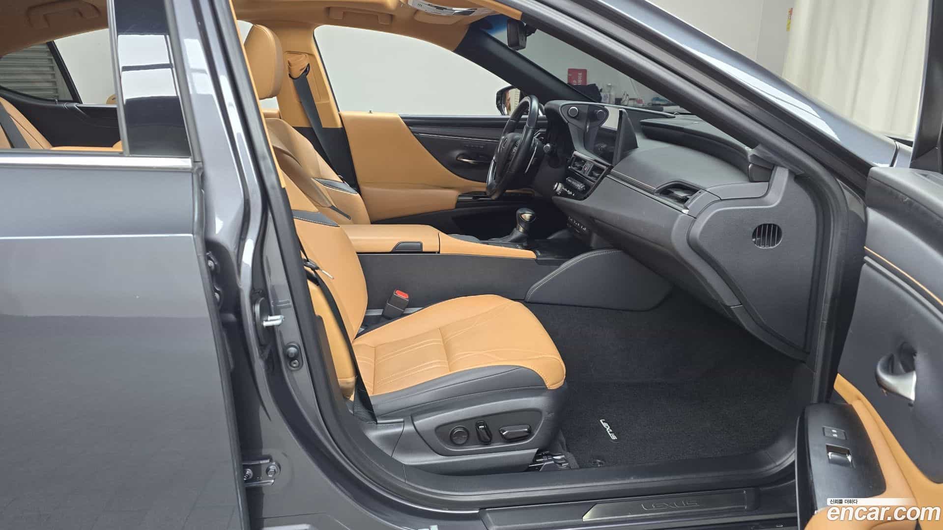 ES Lexus 2022.2-OPTION-015