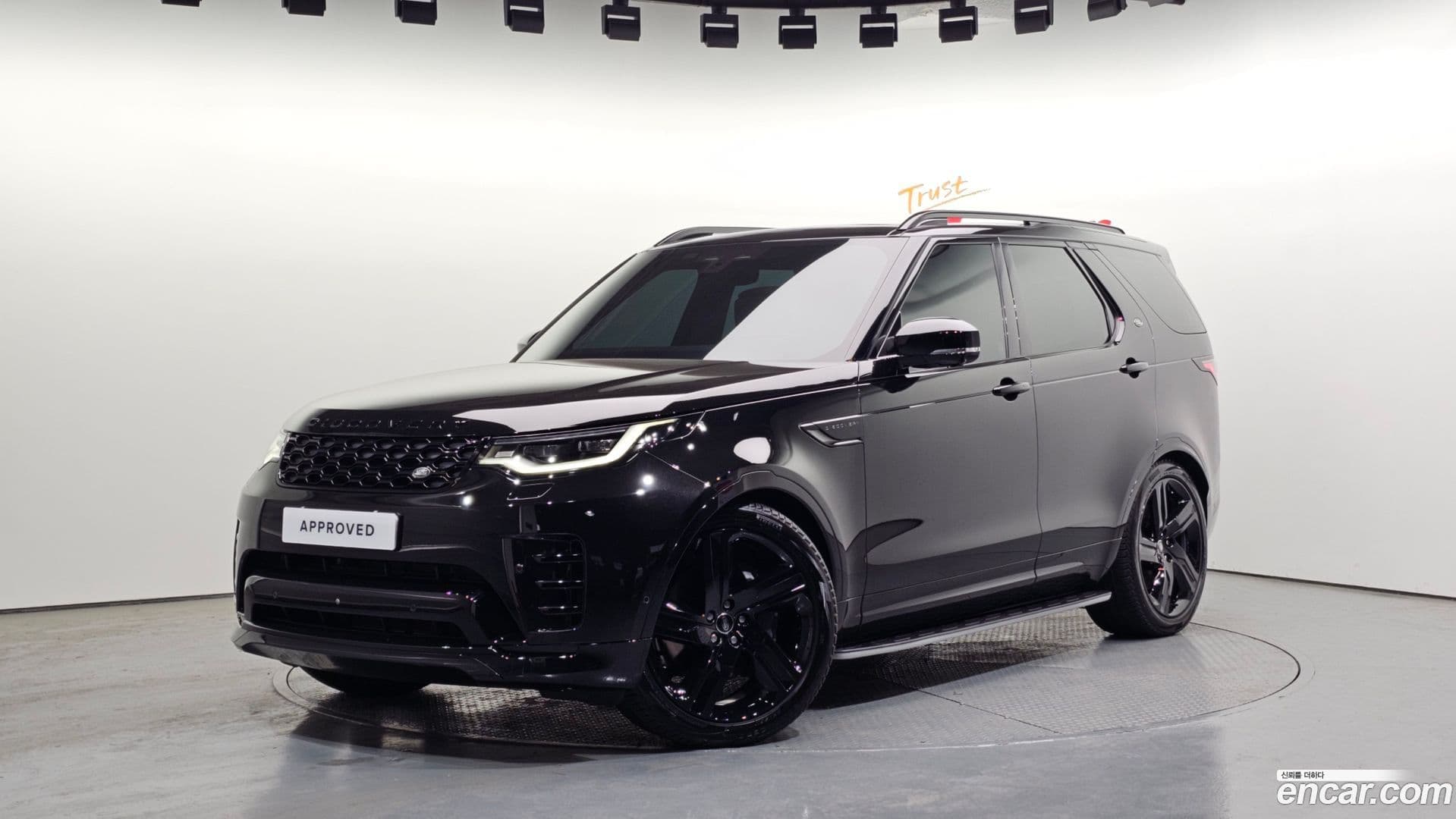 Main__Slider__Photo:Discovery Land Rover 2025.7-0