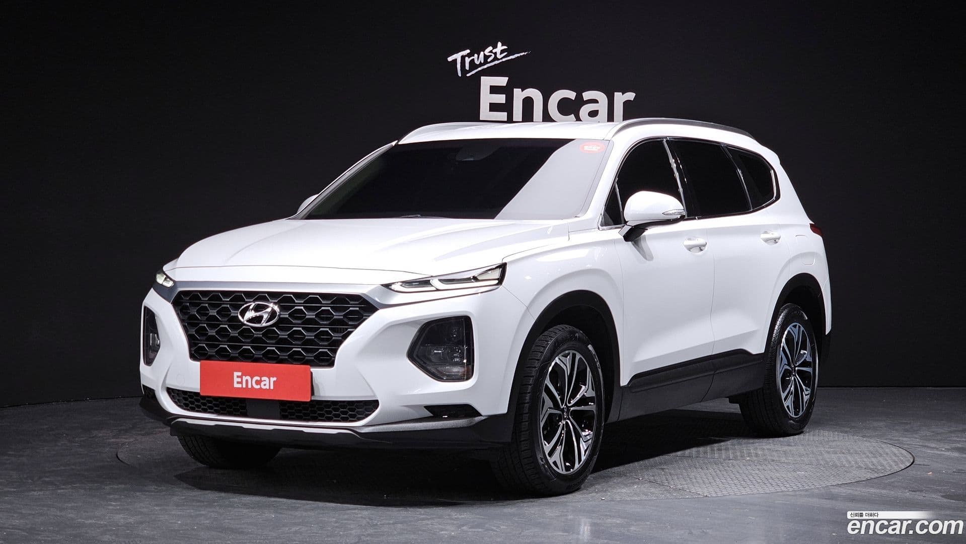 Main__Slider__Photo:Santafe Hyundai 2018.11-0