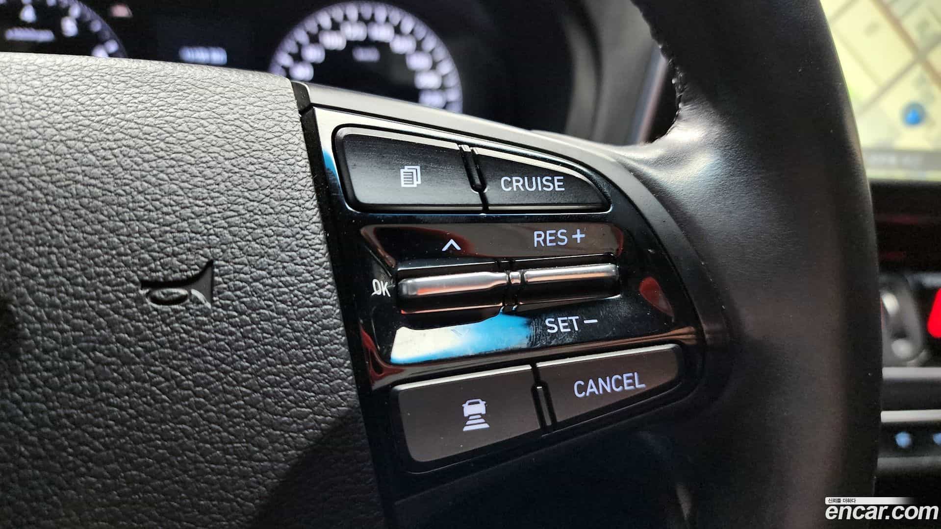 Grandeur Hyundai 2018.4-OPTION-022