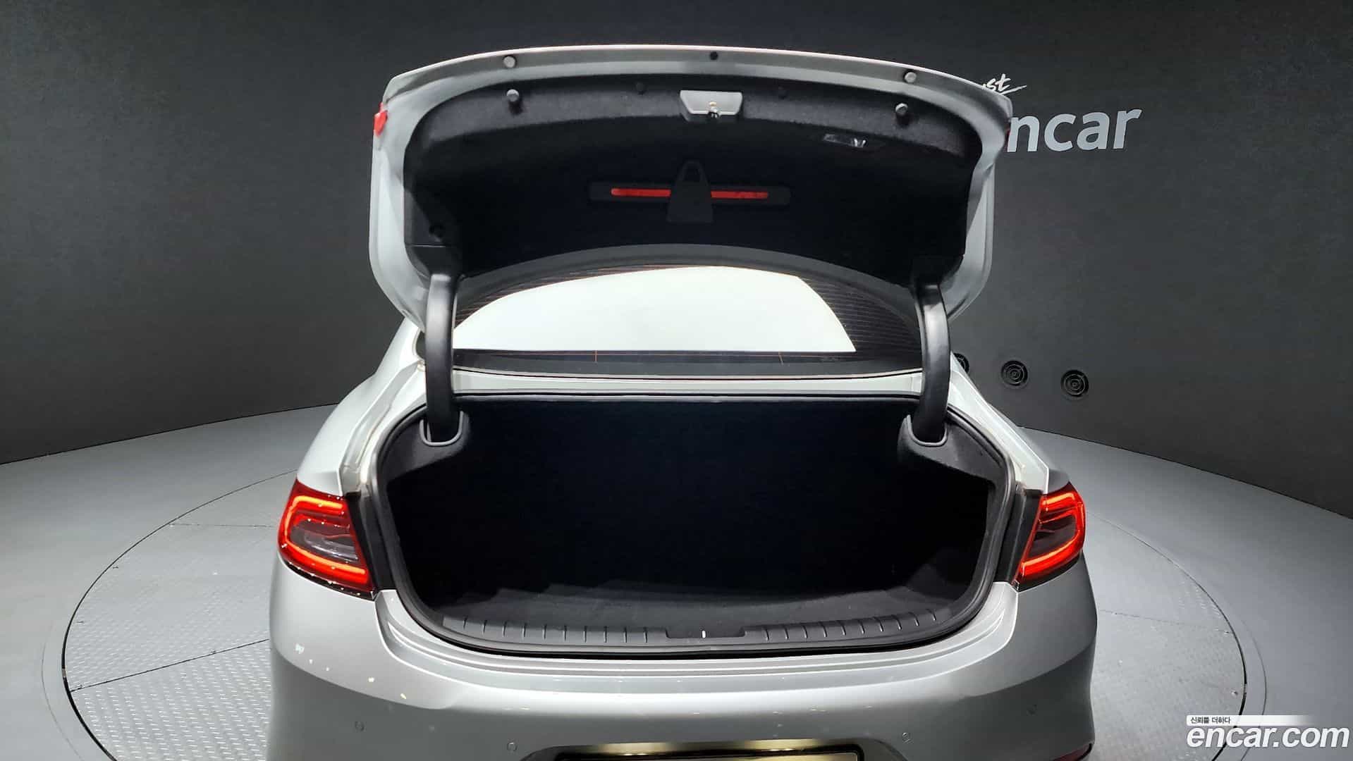 Grandeur Hyundai 2018.4-OPTION-024