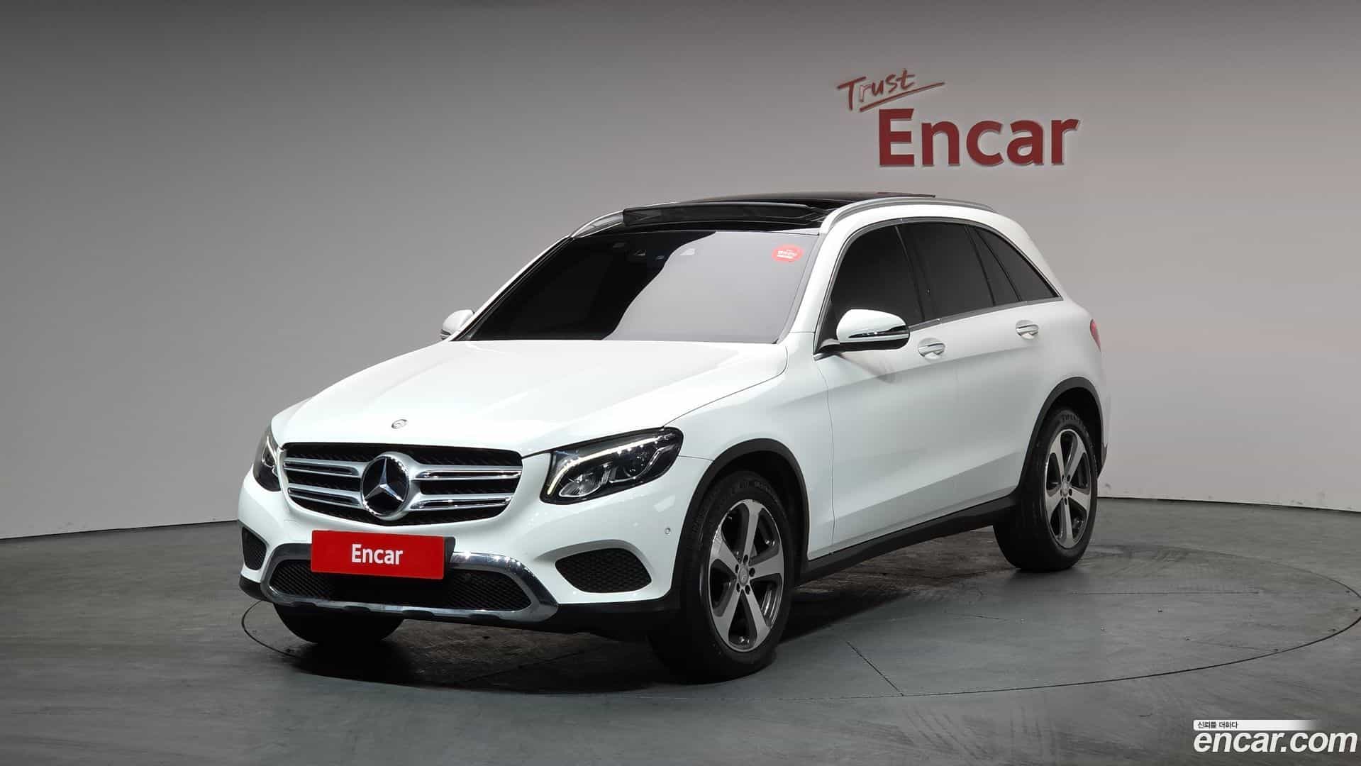 GLC-Class Mercedes-Benz 2016.11-OUTER-001