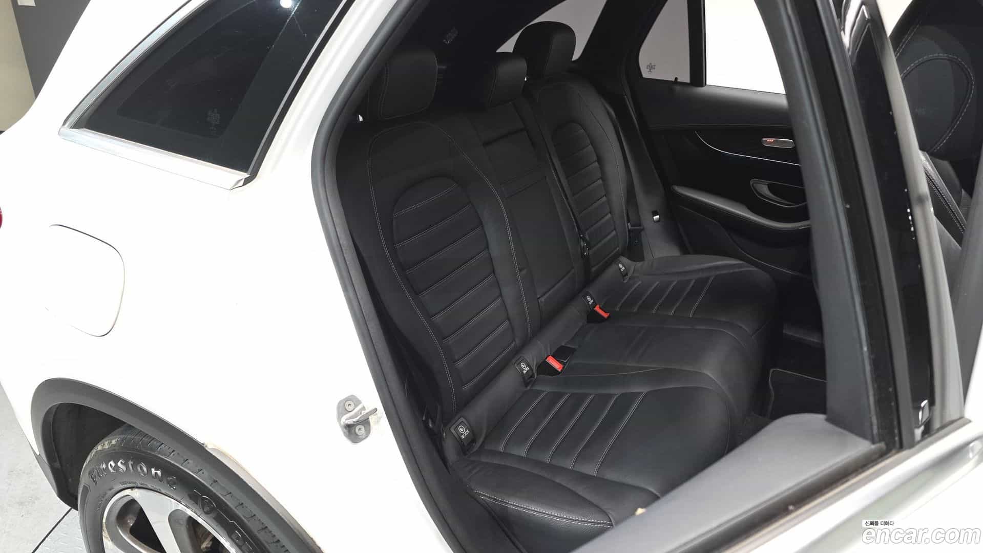 GLC-Class Mercedes-Benz 2016.11-OPTION-015