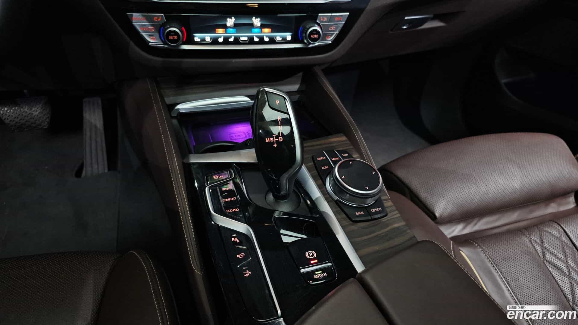 Gran Turismo BMW 2023.9-INNER-009