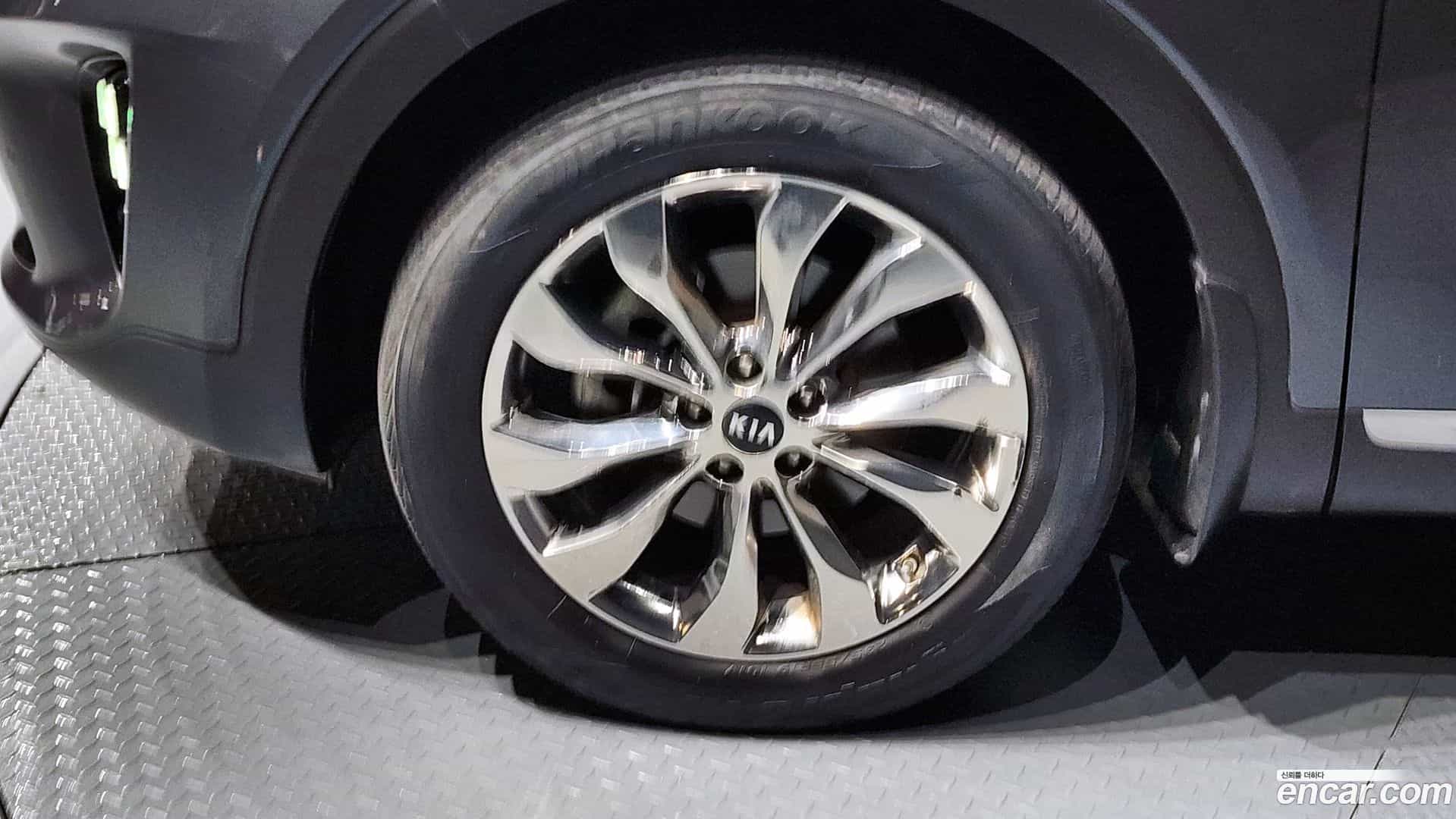 Sorento Kia 2019.1-OUTER-005