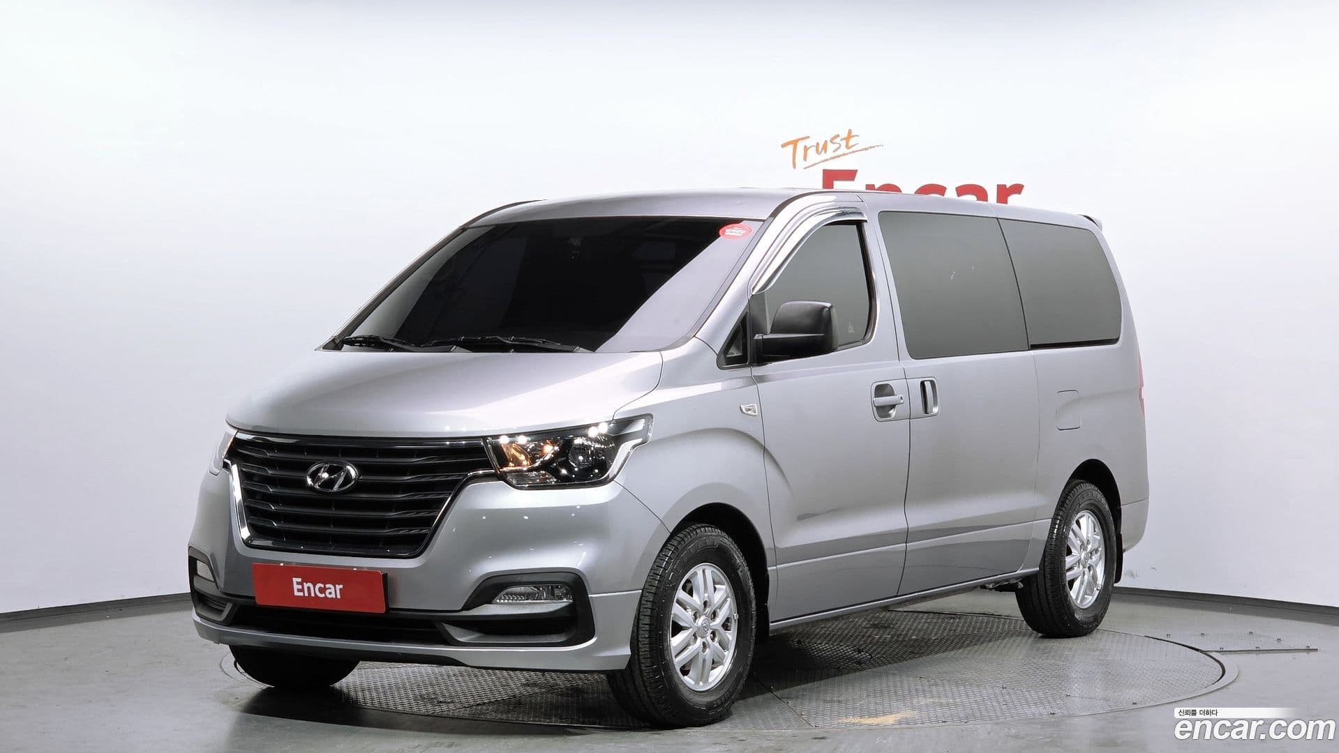 Main__Slider__Photo:Starex Hyundai 2018.4-0
