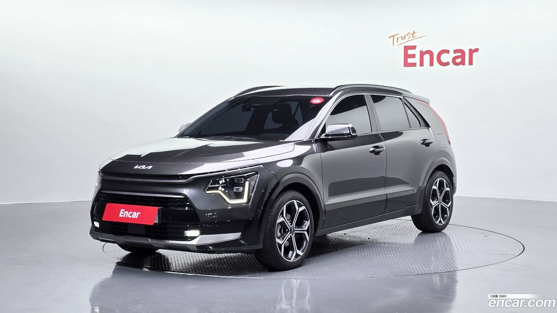 Main__Slider__Photo:Niro Kia 2022.0-0