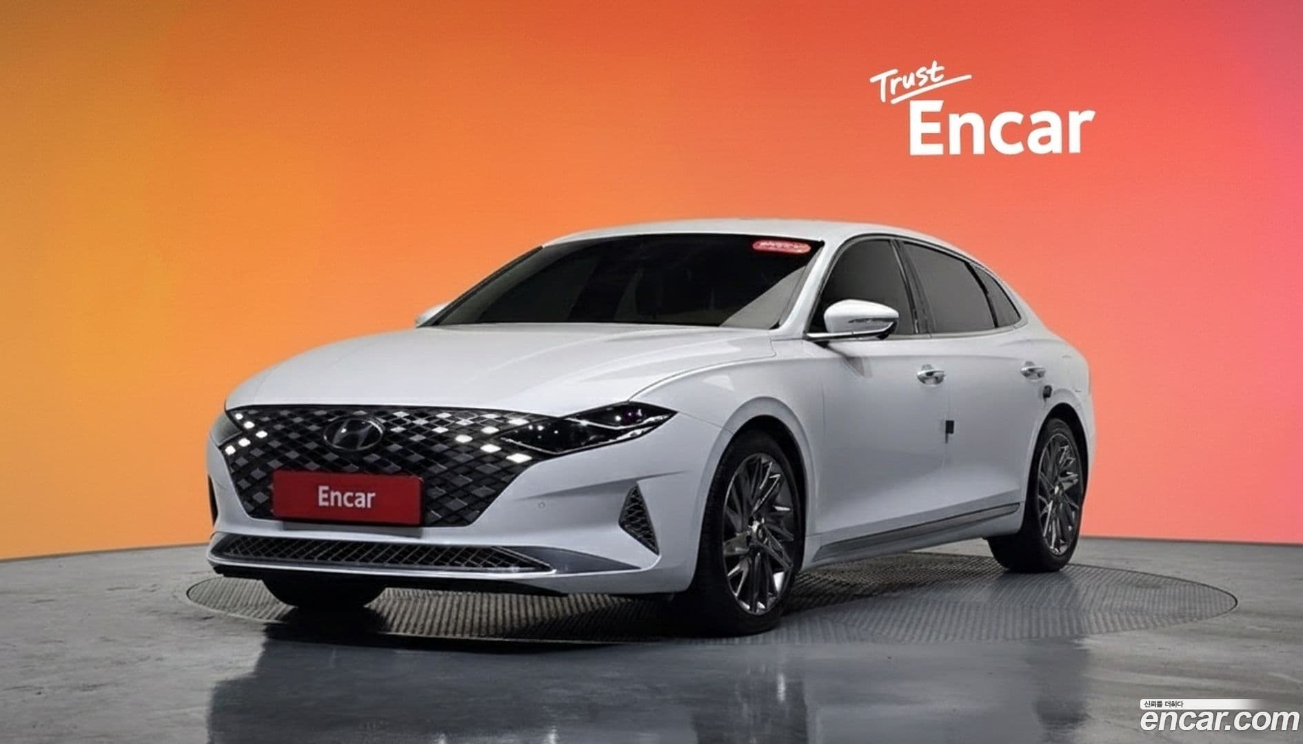 Main__Slider__Photo:Grandeur Hyundai 2020.6-0