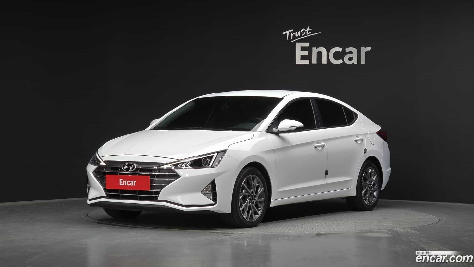 AVANTE Hyundai 2019.7-OUTER-001