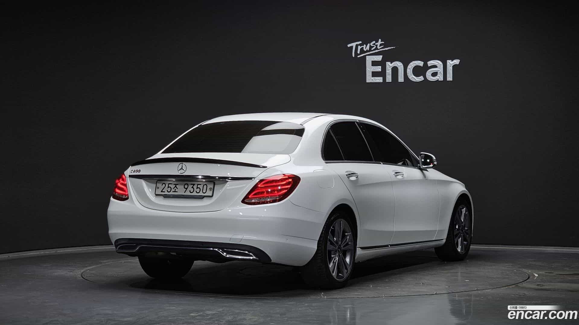 C-Class Mercedes-Benz 2018.0-OUTER-002