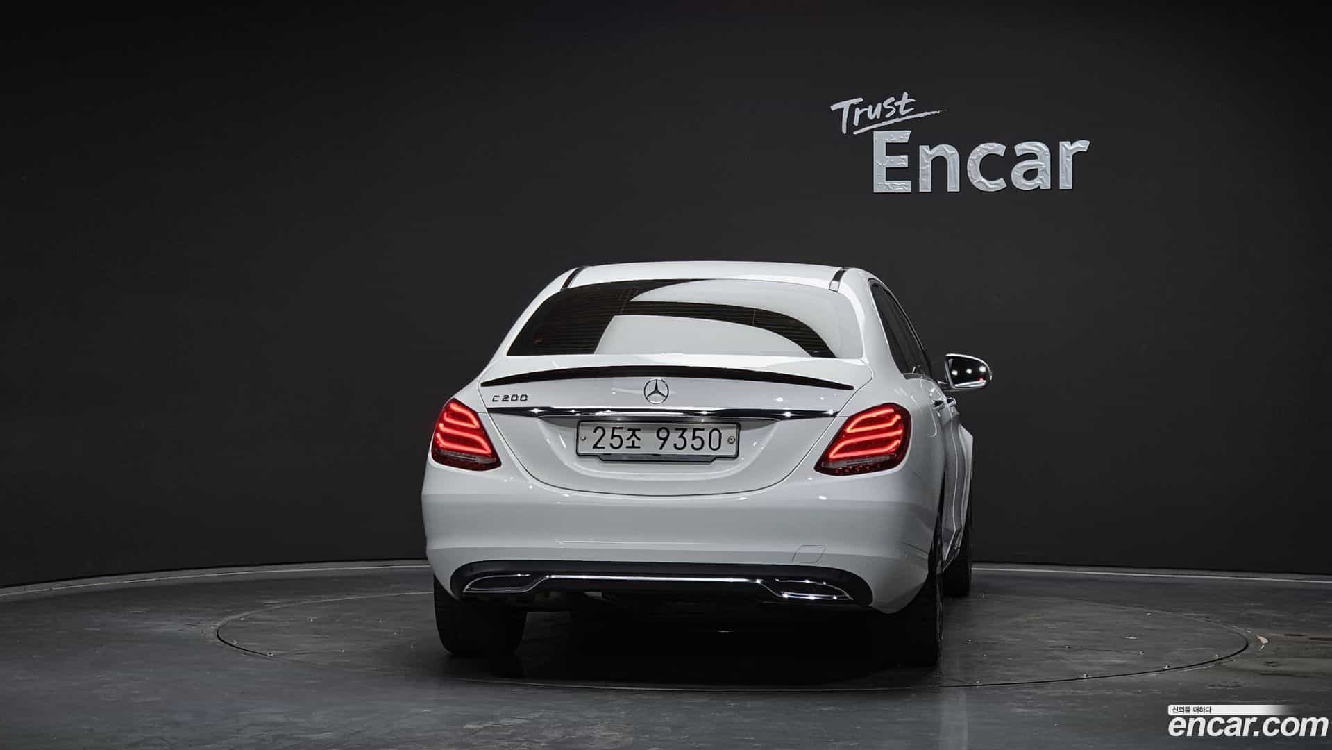 C-Class Mercedes-Benz 2018.0-OUTER-004