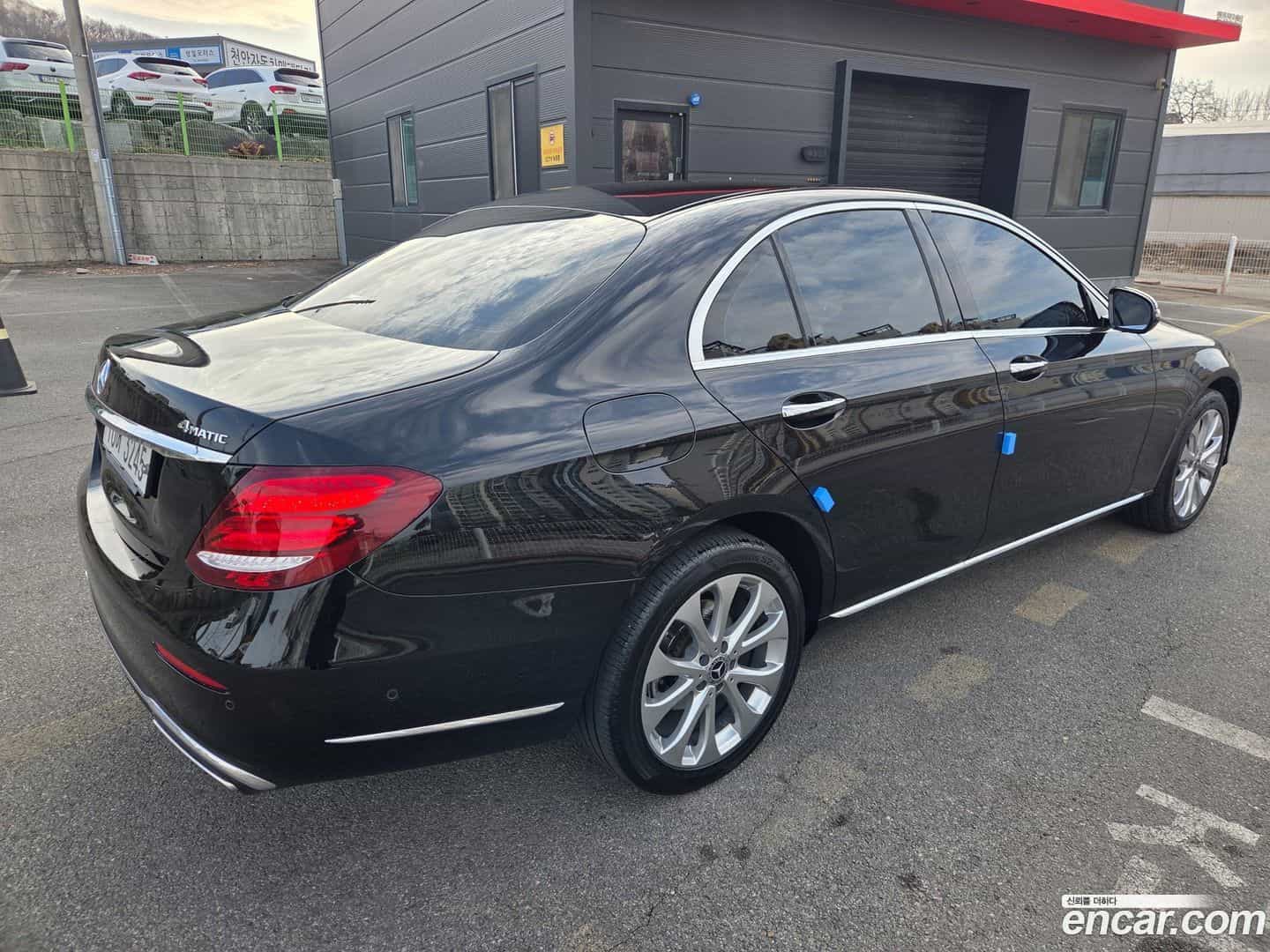 E-Class Mercedes-Benz 2018.0-OUTER-005