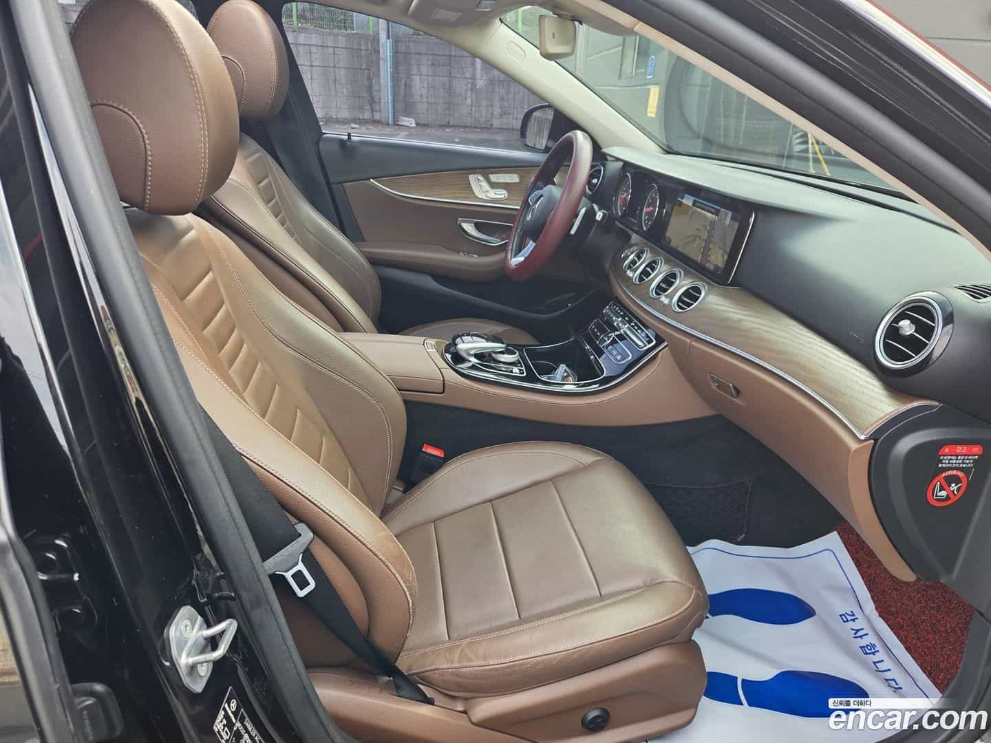 E-Class Mercedes-Benz 2018.0-OPTION-021