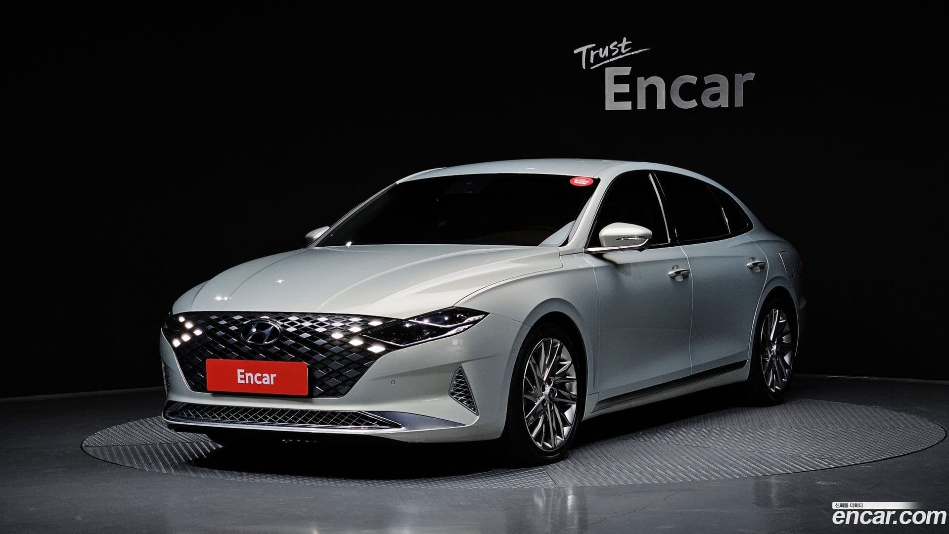 Main__Slider__Photo:Grandeur Hyundai 2020.11-0
