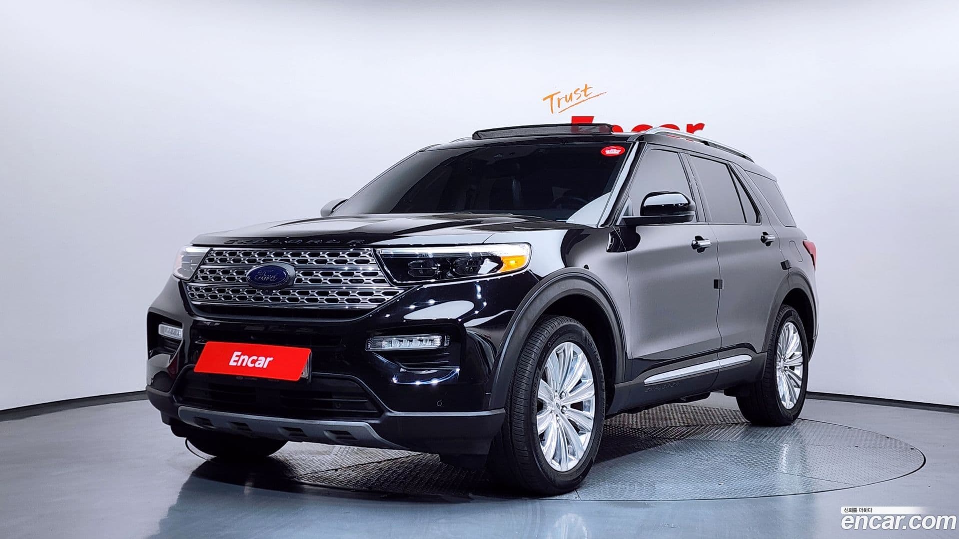 Main__Slider__Photo:Explorer Ford 2020.10-0